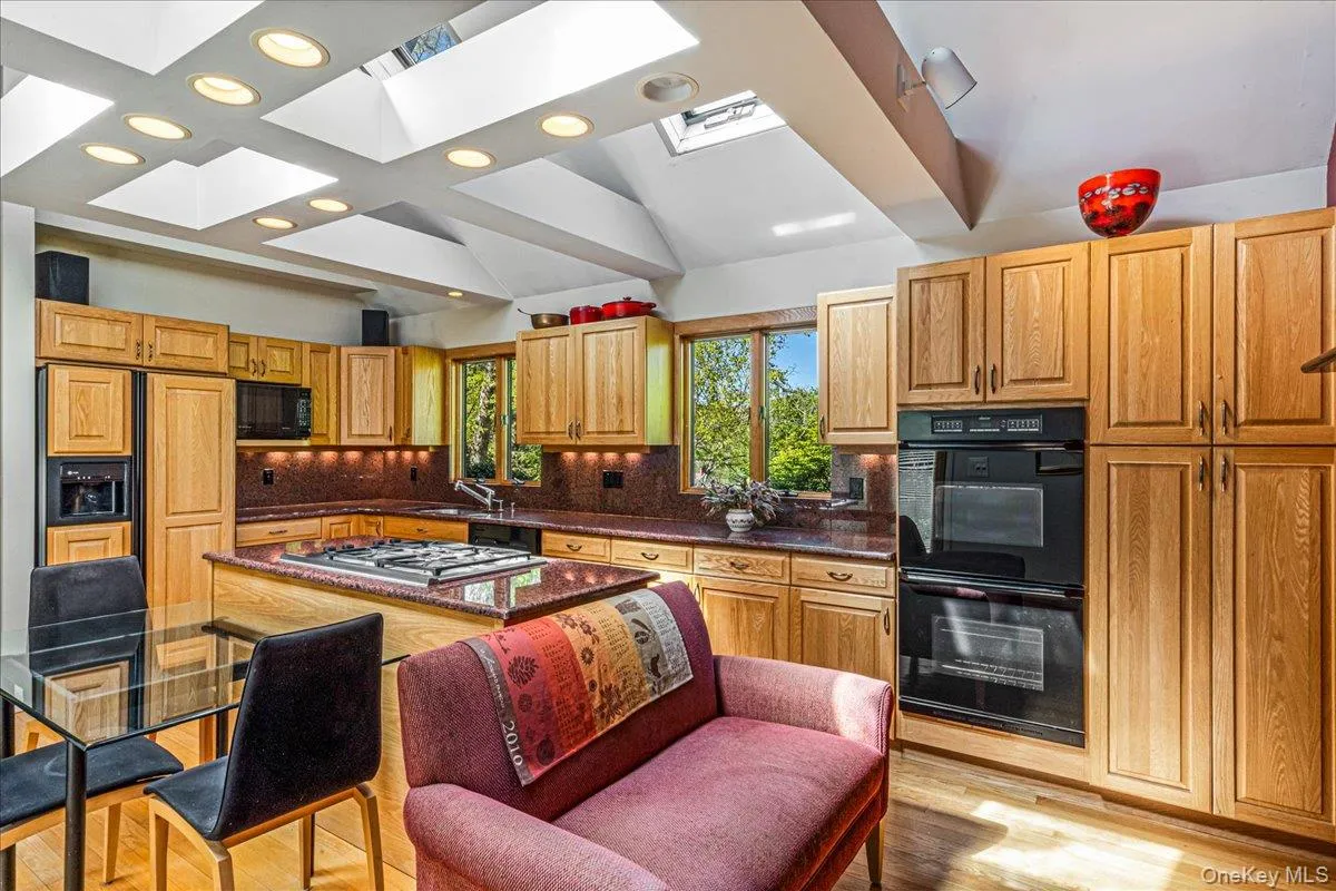 47 Main Street, Brookhaven, NY, 3 Bedrooms Bedrooms, 18 Rooms Rooms,3 BathroomsBathrooms,Residential,For Rent,Main,0,1006671 47 Main Street, Brookhaven, NY, 3 Bedrooms Bedrooms, 18 Rooms Rooms,3 BathroomsBathrooms,Residential,For Rent,Main,0,1006671