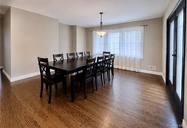 424 Bellevue Avenue, Yonkers, NY, 5 Bedrooms Bedrooms, 9 Rooms Rooms,3 BathroomsBathrooms,Residential,For Rent,Bellevue,0,1006690 424 Bellevue Avenue, Yonkers, NY, 5 Bedrooms Bedrooms, 9 Rooms Rooms,3 BathroomsBathrooms,Residential,For Rent,Bellevue,0,1006690
