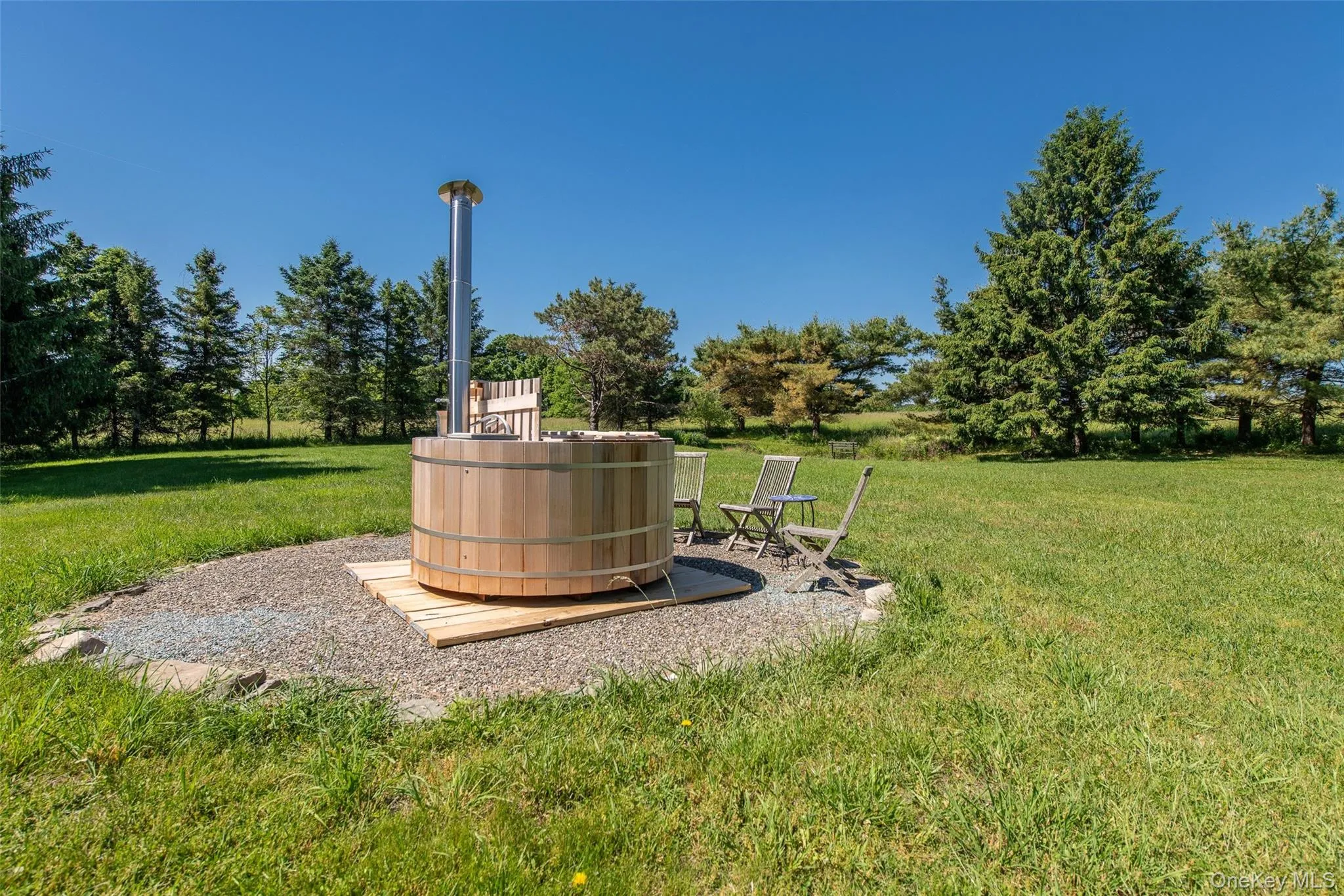 Portable freestanding wood burning hot tub Portable freestanding wood burning hot tub