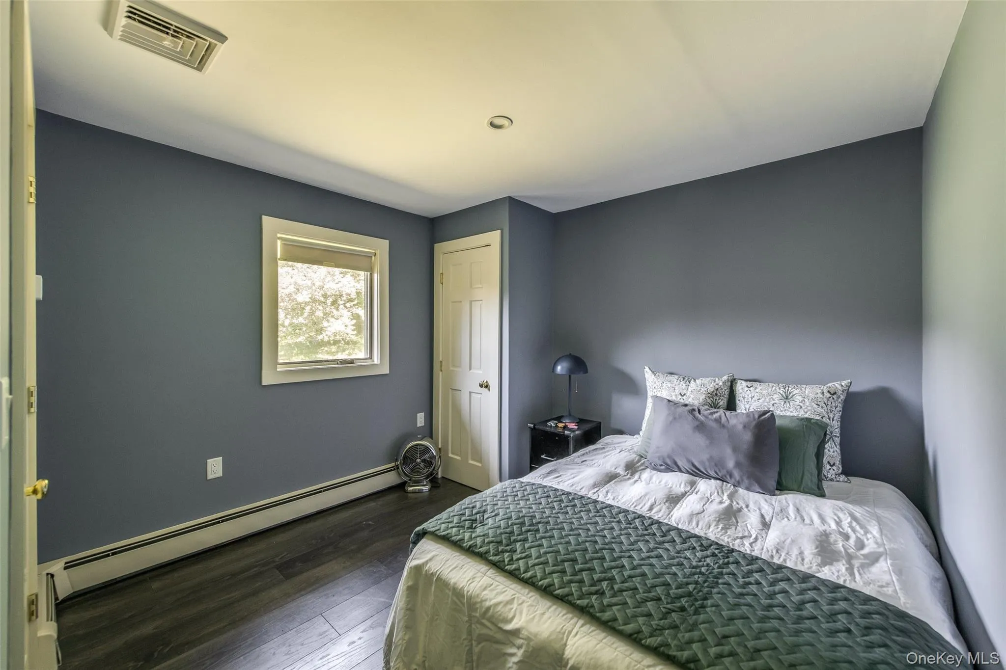 Flex space, home office or guest room Flex space, home office or guest room
