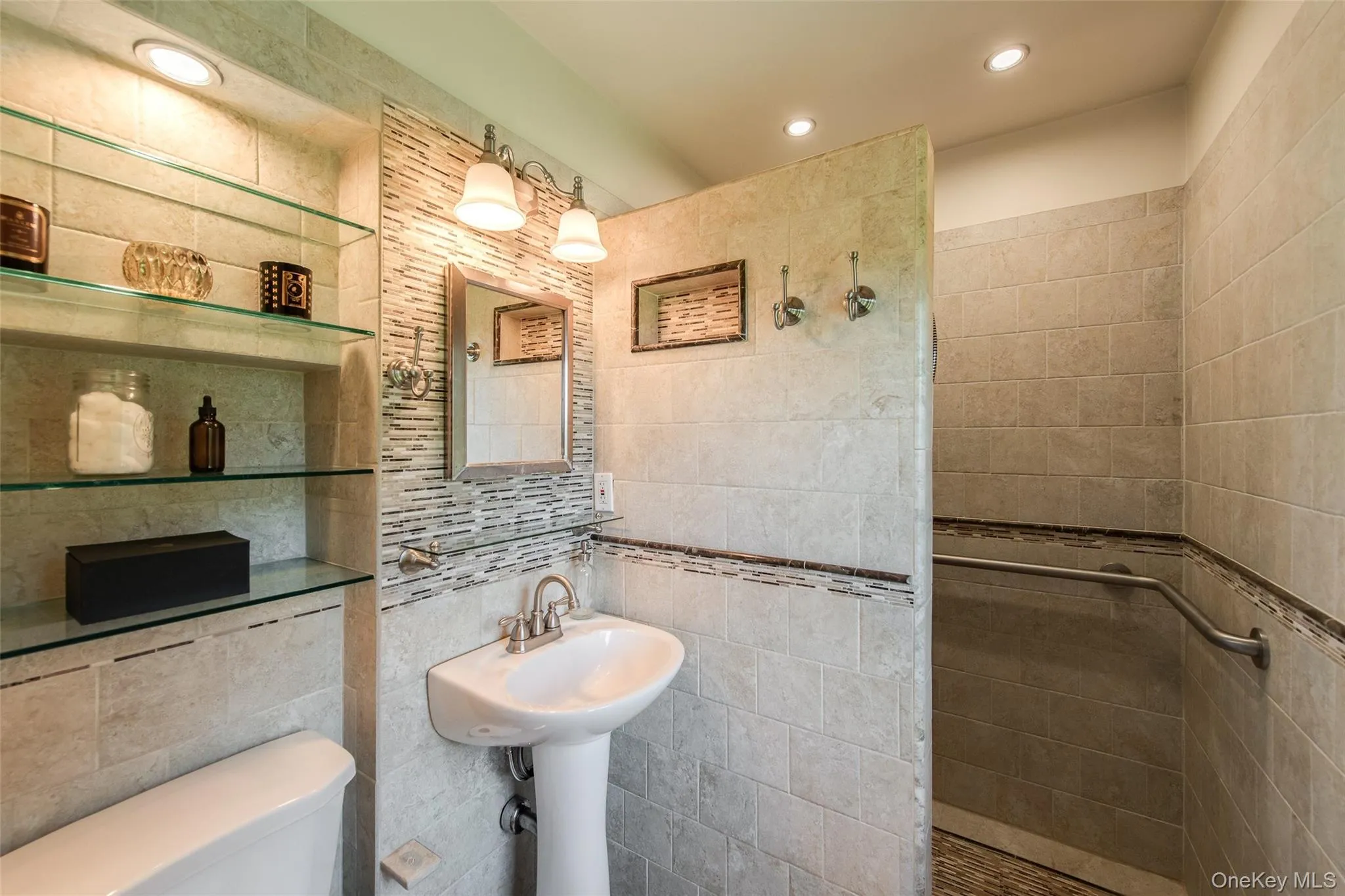Primary bath with radiant heat flooring Primary bath with radiant heat flooring