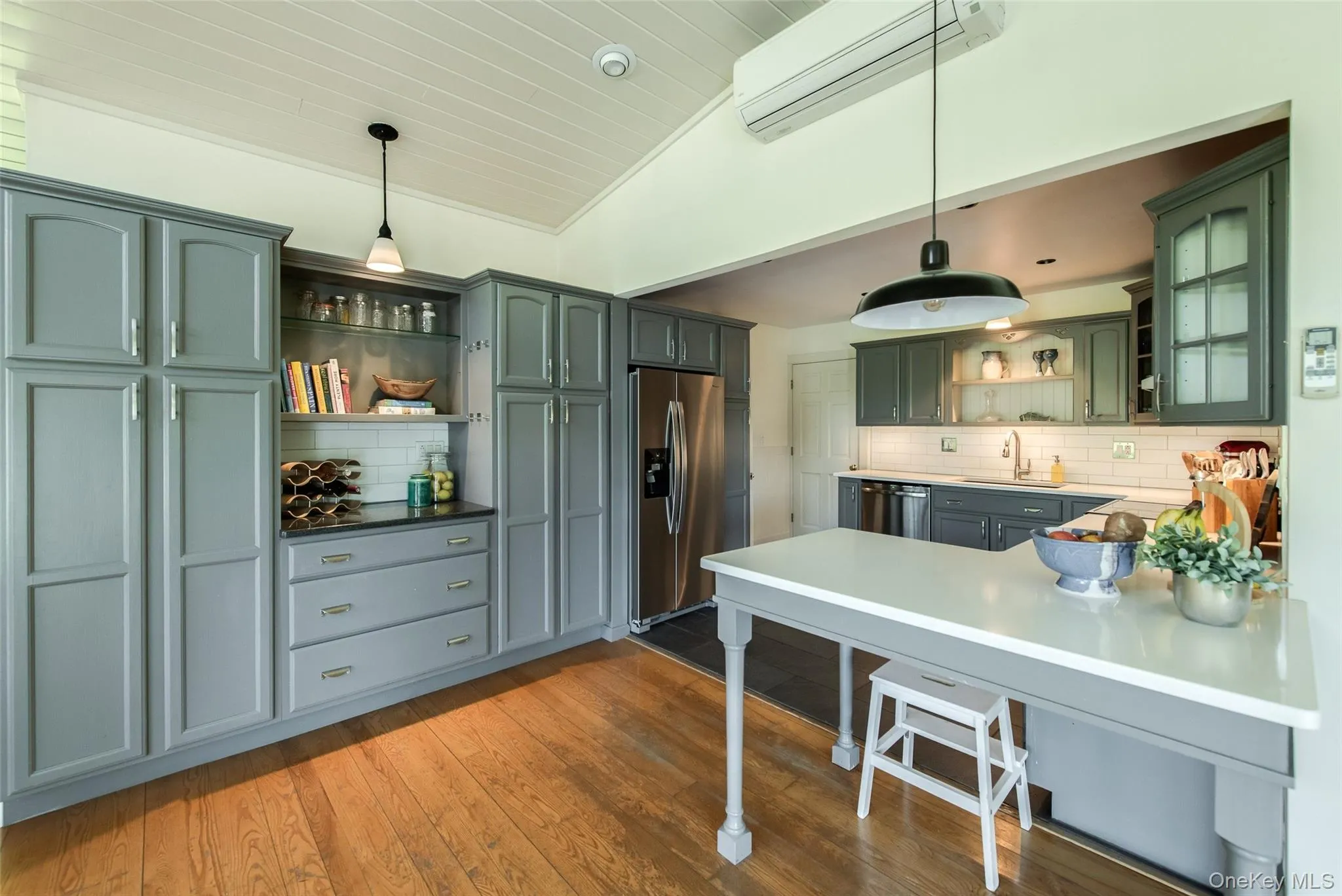 Breakfast bar and pantry cabinets Breakfast bar and pantry cabinets