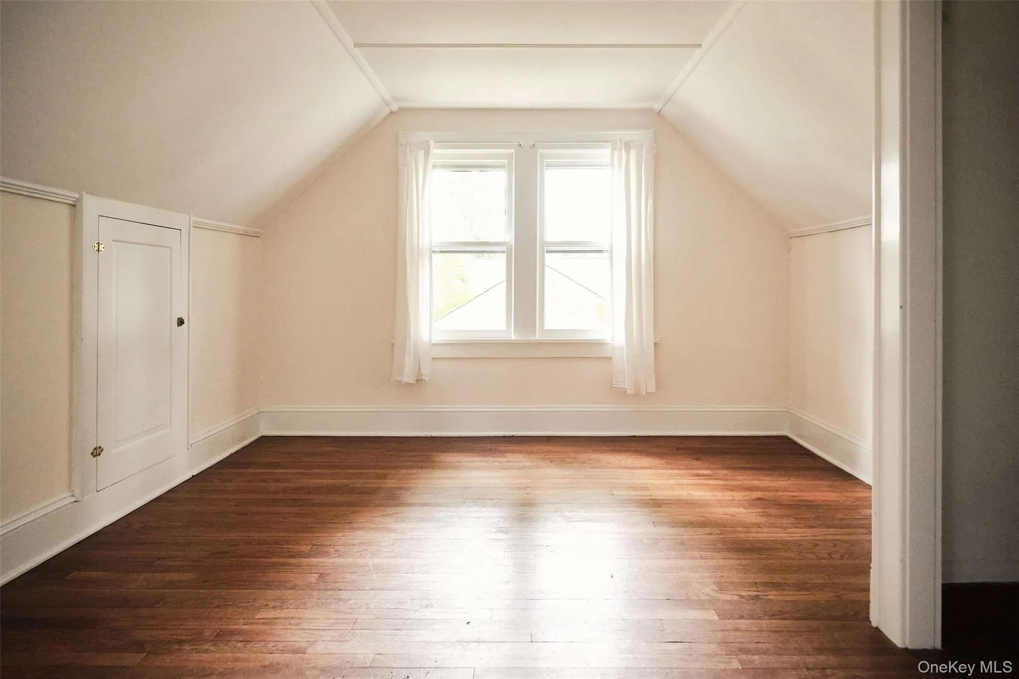 28 Parsonage Street, Rhinebeck, NY, 3 Bedrooms Bedrooms, 7 Rooms Rooms,1 BathroomBathrooms,Residential,For Rent,Parsonage,0,1006697 28 Parsonage Street, Rhinebeck, NY, 3 Bedrooms Bedrooms, 7 Rooms Rooms,1 BathroomBathrooms,Residential,For Rent,Parsonage,0,1006697
