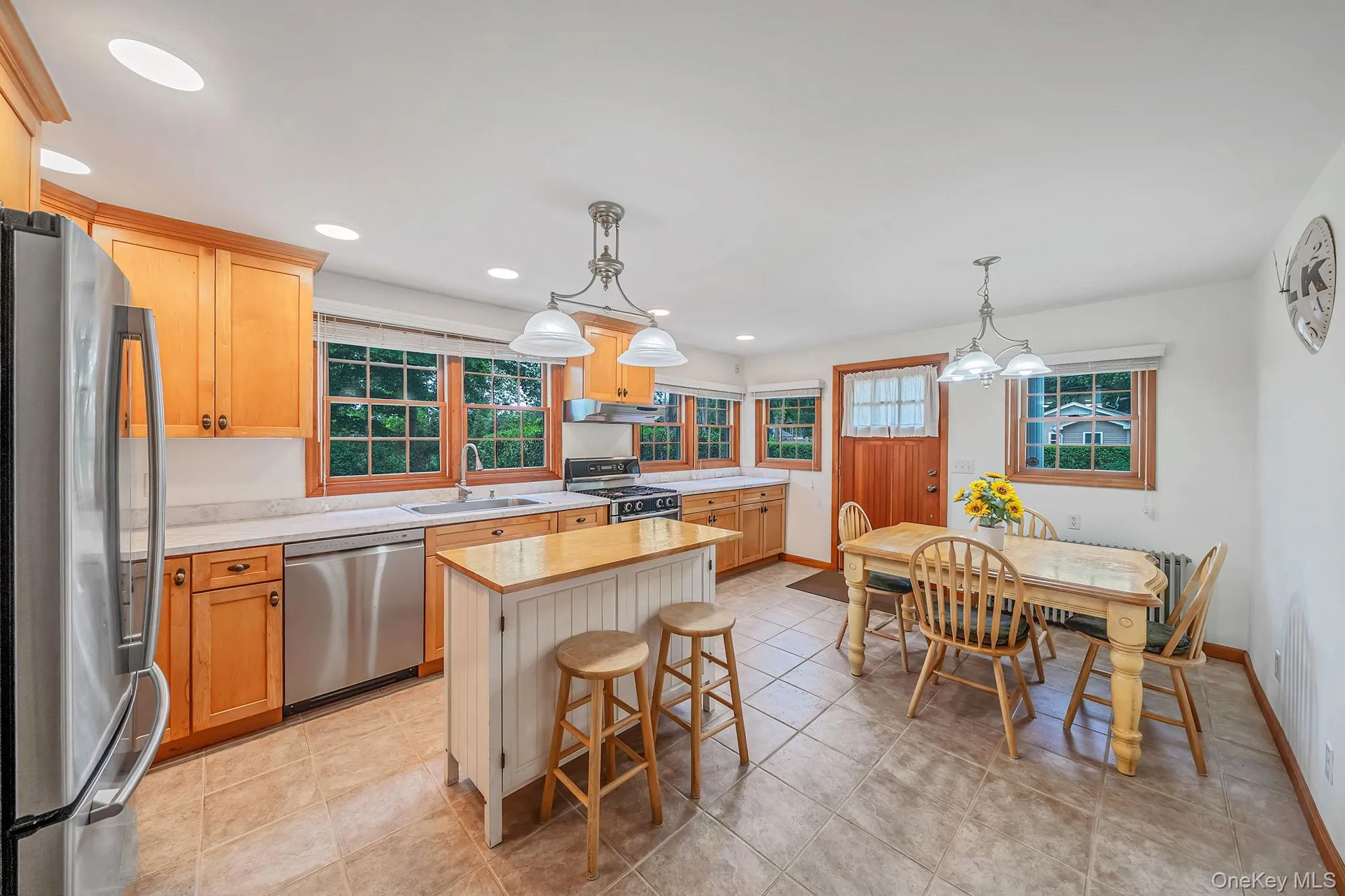 75 Champlin Avenue, Brookhaven, NY, 3 Bedrooms Bedrooms, 5 Rooms Rooms,1 BathroomBathrooms,Residential,For Rent,Champlin,0,1006698 75 Champlin Avenue, Brookhaven, NY, 3 Bedrooms Bedrooms, 5 Rooms Rooms,1 BathroomBathrooms,Residential,For Rent,Champlin,0,1006698