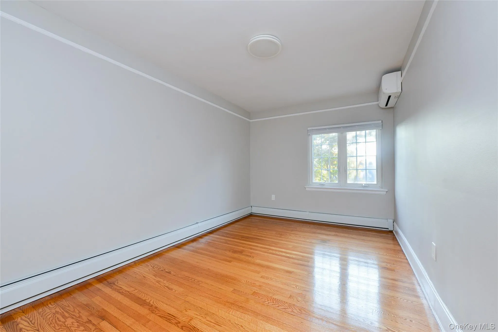 43-34 192 Street, New York, NY, 2 Bedrooms Bedrooms, 5 Rooms Rooms,1 BathroomBathrooms,Residential Lease,For Rent,192,0,1006699 43-34 192 Street, New York, NY, 2 Bedrooms Bedrooms, 5 Rooms Rooms,1 BathroomBathrooms,Residential Lease,For Rent,192,0,1006699