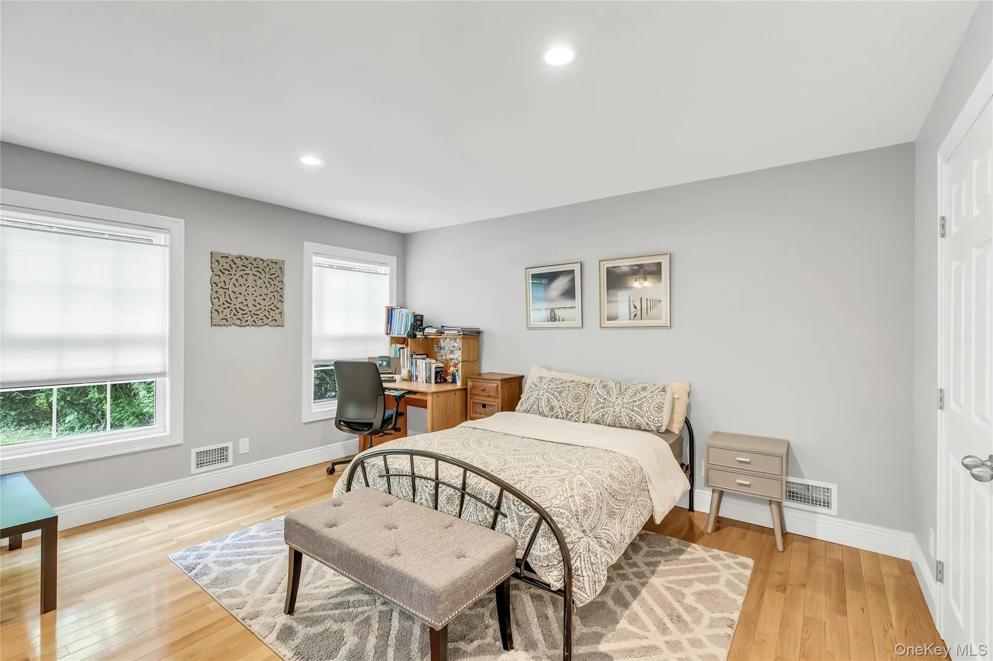 2 Eton Court, Oyster Bay, NY, 5 Bedrooms Bedrooms, 4 Rooms Rooms,3 BathroomsBathrooms,Residential,For Rent,Eton,0,1006704 2 Eton Court, Oyster Bay, NY, 5 Bedrooms Bedrooms, 4 Rooms Rooms,3 BathroomsBathrooms,Residential,For Rent,Eton,0,1006704
