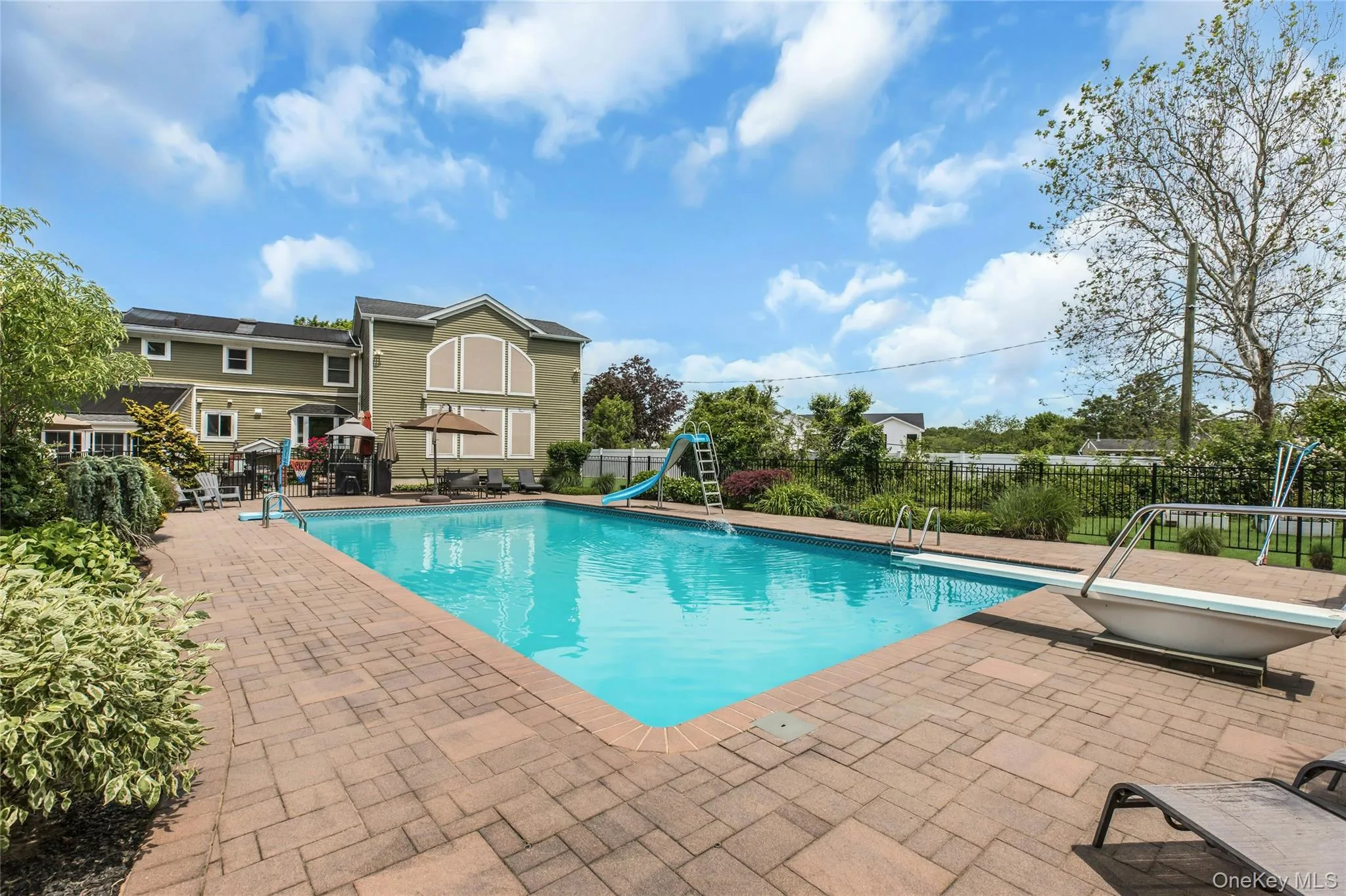 2 Eton Court, Oyster Bay, NY, 5 Bedrooms Bedrooms, 4 Rooms Rooms,3 BathroomsBathrooms,Residential,For Rent,Eton,0,1006704 2 Eton Court, Oyster Bay, NY, 5 Bedrooms Bedrooms, 4 Rooms Rooms,3 BathroomsBathrooms,Residential,For Rent,Eton,0,1006704