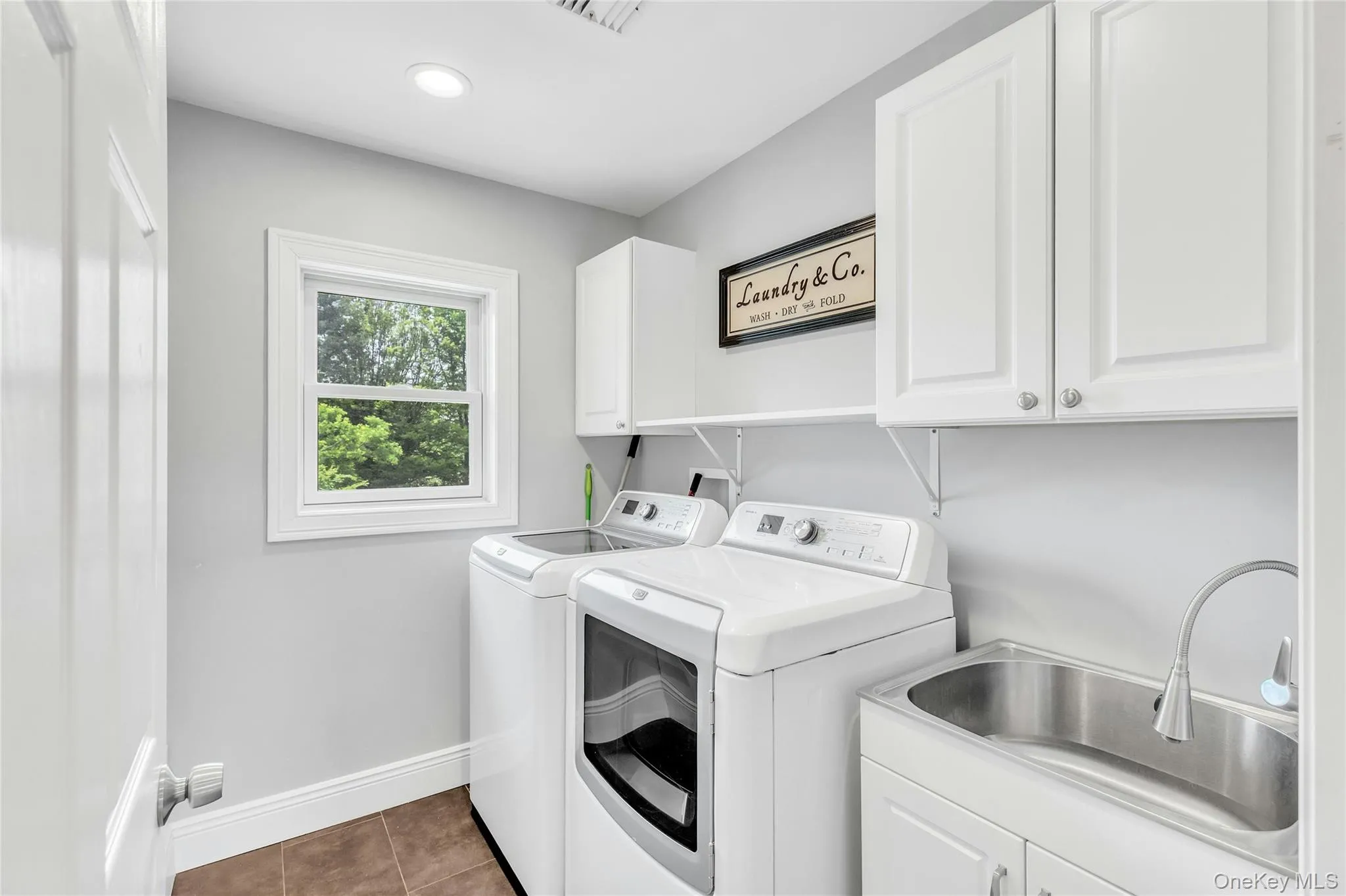 2 Eton Court, Oyster Bay, NY, 5 Bedrooms Bedrooms, 4 Rooms Rooms,3 BathroomsBathrooms,Residential,For Rent,Eton,0,1006704 2 Eton Court, Oyster Bay, NY, 5 Bedrooms Bedrooms, 4 Rooms Rooms,3 BathroomsBathrooms,Residential,For Rent,Eton,0,1006704