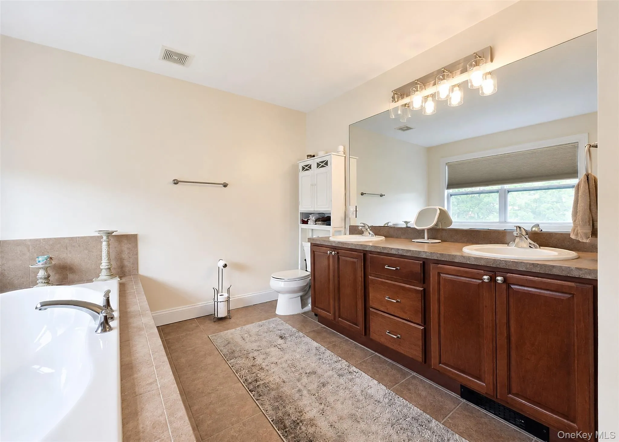 4 Adams Street, Brookhaven, NY, 4 Bedrooms Bedrooms, 8 Rooms Rooms,2 BathroomsBathrooms,Residential,For Rent,Adams,0,1006712 4 Adams Street, Brookhaven, NY, 4 Bedrooms Bedrooms, 8 Rooms Rooms,2 BathroomsBathrooms,Residential,For Rent,Adams,0,1006712