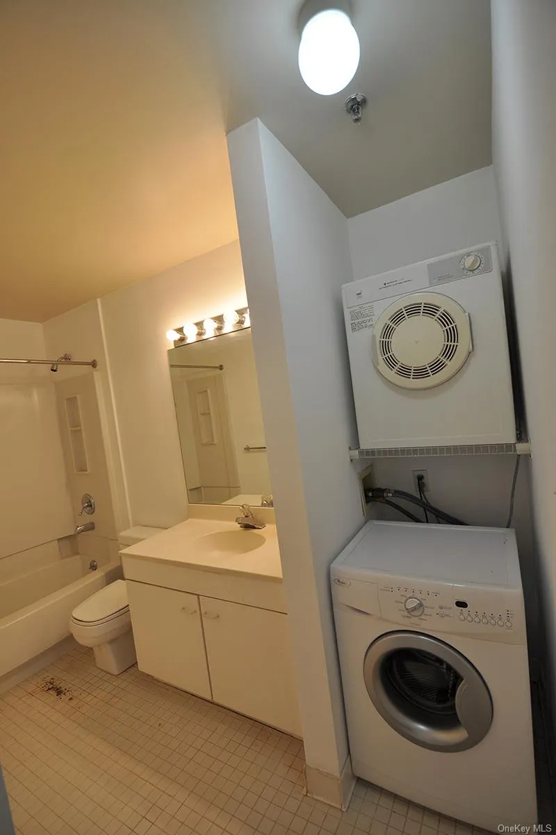 55 Mc Kinley, White Plains, NY, 1 Bedroom Bedrooms, 3 Rooms Rooms,1 BathroomBathrooms,Residential,For Rent,Mc Kinley,0,1006714 55 Mc Kinley, White Plains, NY, 1 Bedroom Bedrooms, 3 Rooms Rooms,1 BathroomBathrooms,Residential,For Rent,Mc Kinley,0,1006714