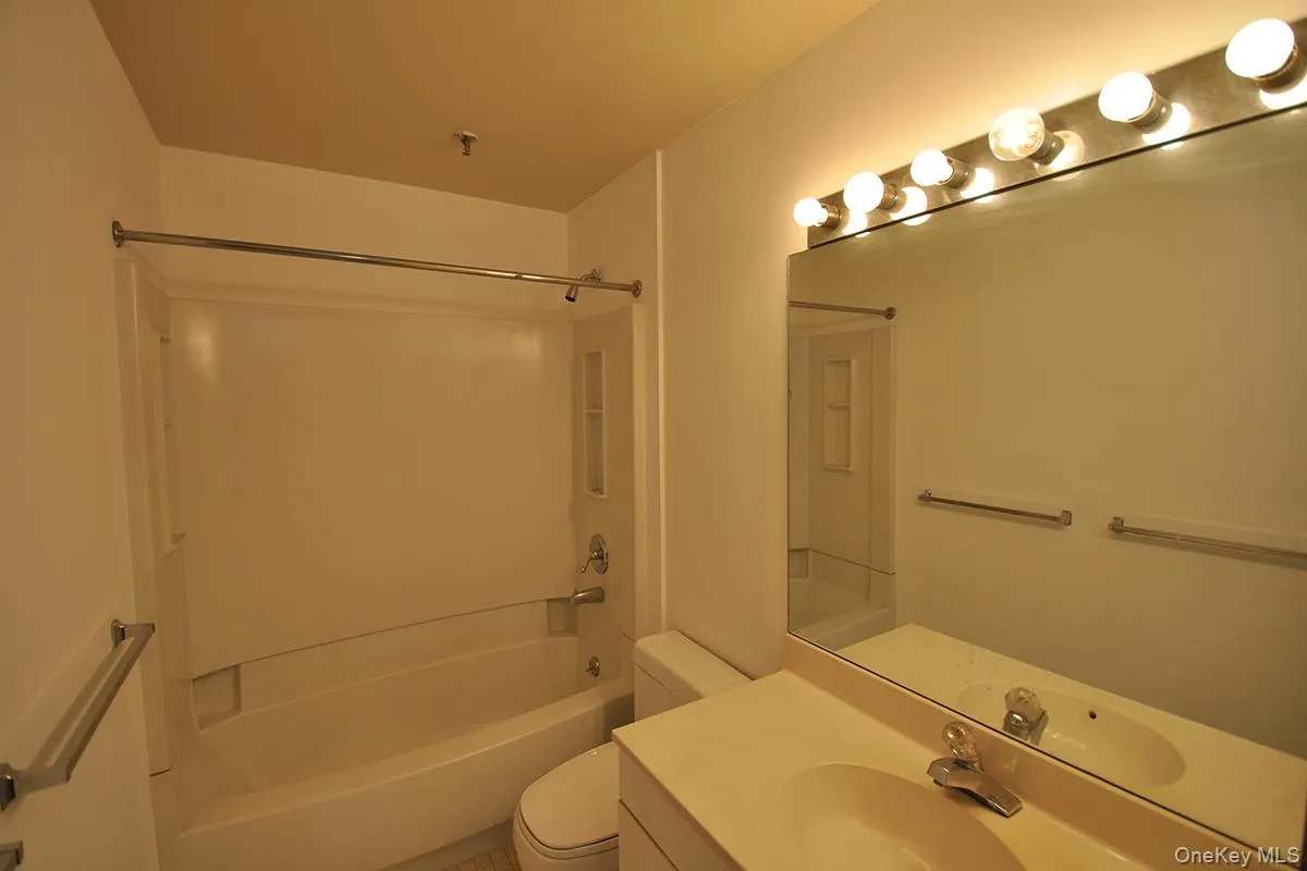 55 Mc Kinley, White Plains, NY, 1 Bedroom Bedrooms, 3 Rooms Rooms,1 BathroomBathrooms,Residential,For Rent,Mc Kinley,0,1006714 55 Mc Kinley, White Plains, NY, 1 Bedroom Bedrooms, 3 Rooms Rooms,1 BathroomBathrooms,Residential,For Rent,Mc Kinley,0,1006714