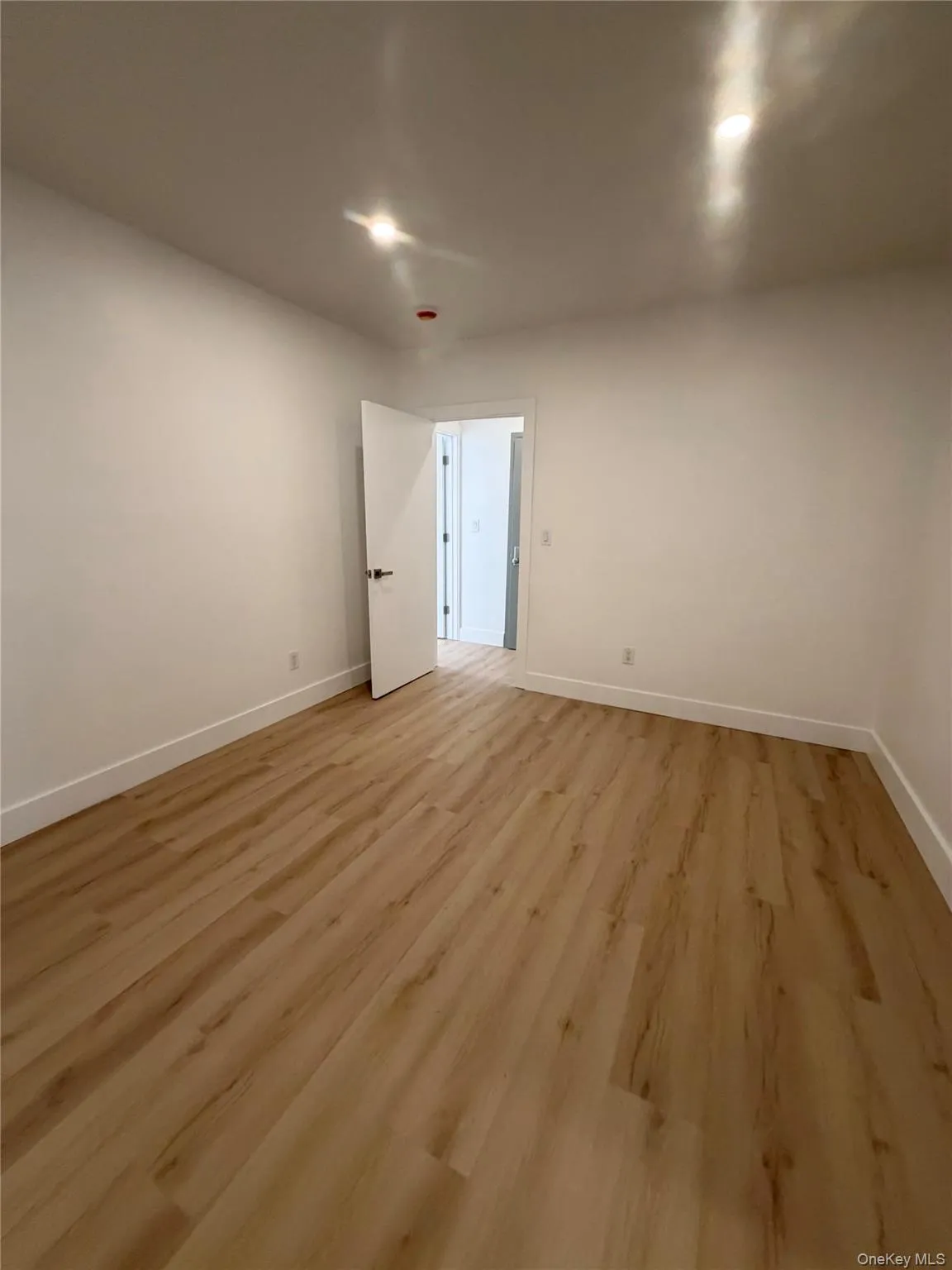 3105 Roberts Avenue, New York, NY, 3 Bedrooms Bedrooms, 7 Rooms Rooms,2 BathroomsBathrooms,Residential Lease,For Rent,Roberts,0,1006717 3105 Roberts Avenue, New York, NY, 3 Bedrooms Bedrooms, 7 Rooms Rooms,2 BathroomsBathrooms,Residential Lease,For Rent,Roberts,0,1006717