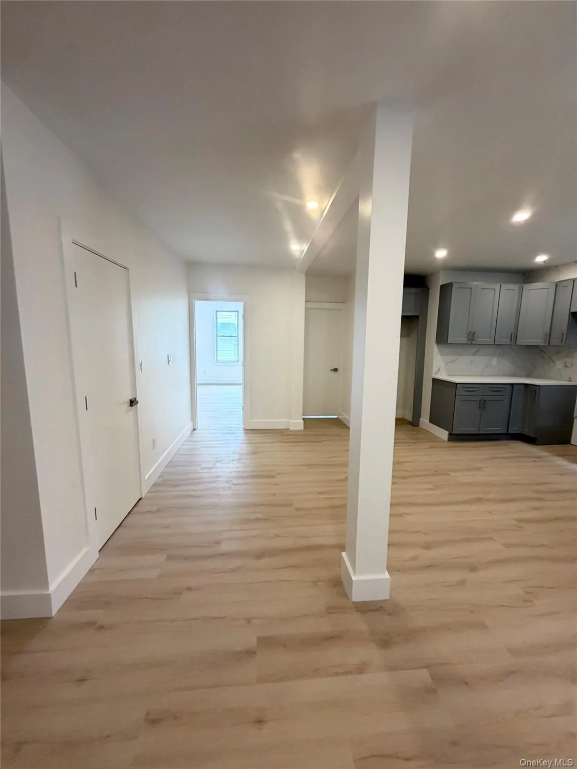 3105 Roberts Avenue, New York, NY, 3 Bedrooms Bedrooms, 7 Rooms Rooms,2 BathroomsBathrooms,Residential Lease,For Rent,Roberts,0,1006717 3105 Roberts Avenue, New York, NY, 3 Bedrooms Bedrooms, 7 Rooms Rooms,2 BathroomsBathrooms,Residential Lease,For Rent,Roberts,0,1006717