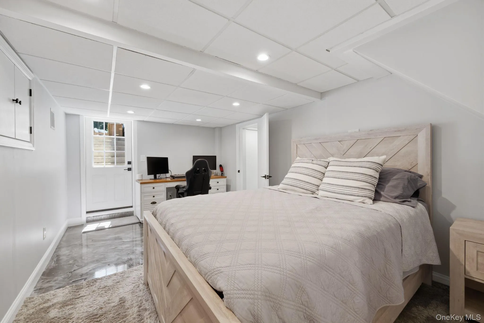 30 Landing Meadow Road, Smithtown, NY, 3 Bedrooms Bedrooms, 9 Rooms Rooms,3 BathroomsBathrooms,Residential,For Rent,Landing Meadow,0,1006718 30 Landing Meadow Road, Smithtown, NY, 3 Bedrooms Bedrooms, 9 Rooms Rooms,3 BathroomsBathrooms,Residential,For Rent,Landing Meadow,0,1006718