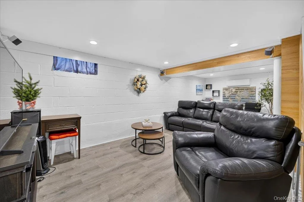 33 Terrace Avenue, Ramapo, NY, 3 Bedrooms Bedrooms, 5 Rooms Rooms,2 BathroomsBathrooms,Residential,For Rent,Terrace,0,1006722 33 Terrace Avenue, Ramapo, NY, 3 Bedrooms Bedrooms, 5 Rooms Rooms,2 BathroomsBathrooms,Residential,For Rent,Terrace,0,1006722