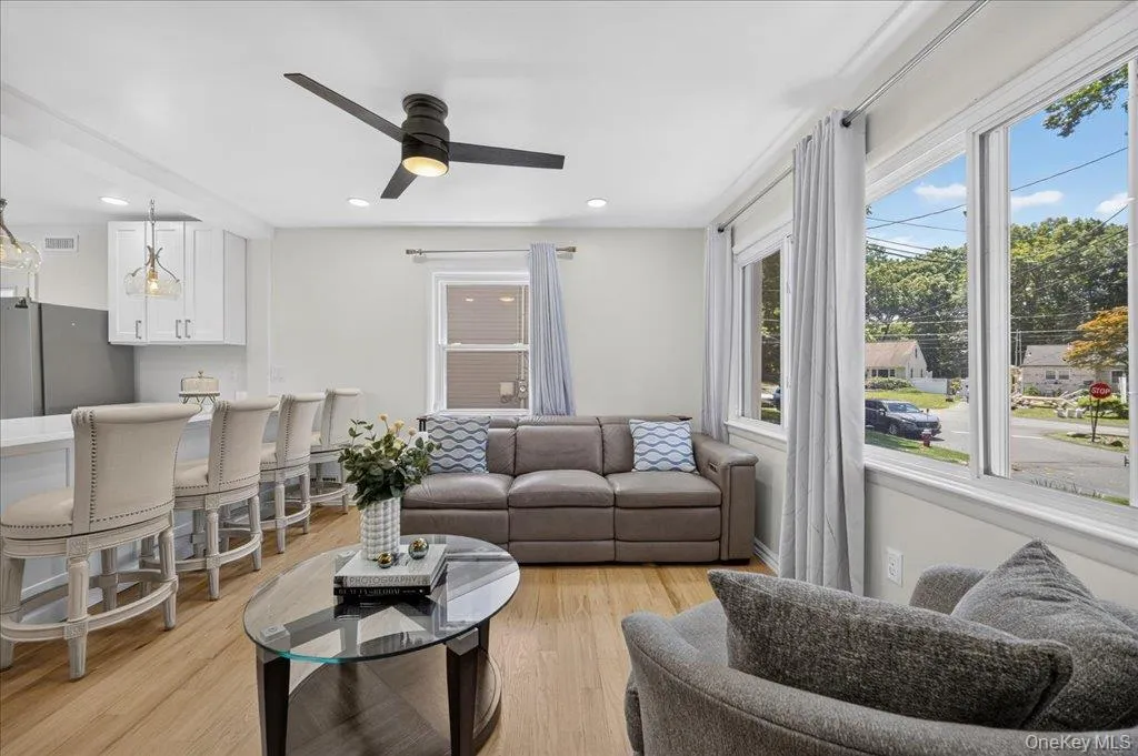 33 Terrace Avenue, Ramapo, NY, 3 Bedrooms Bedrooms, 5 Rooms Rooms,2 BathroomsBathrooms,Residential,For Rent,Terrace,0,1006722 33 Terrace Avenue, Ramapo, NY, 3 Bedrooms Bedrooms, 5 Rooms Rooms,2 BathroomsBathrooms,Residential,For Rent,Terrace,0,1006722