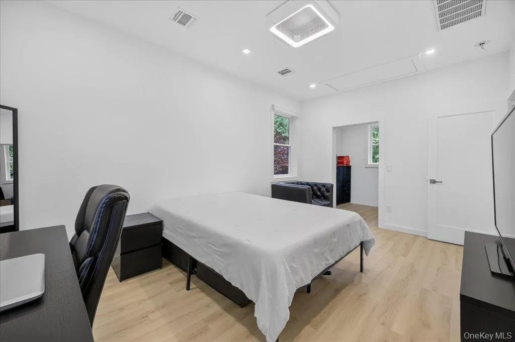 33 Terrace Avenue, Ramapo, NY, 3 Bedrooms Bedrooms, 5 Rooms Rooms,2 BathroomsBathrooms,Residential,For Rent,Terrace,0,1006722 33 Terrace Avenue, Ramapo, NY, 3 Bedrooms Bedrooms, 5 Rooms Rooms,2 BathroomsBathrooms,Residential,For Rent,Terrace,0,1006722