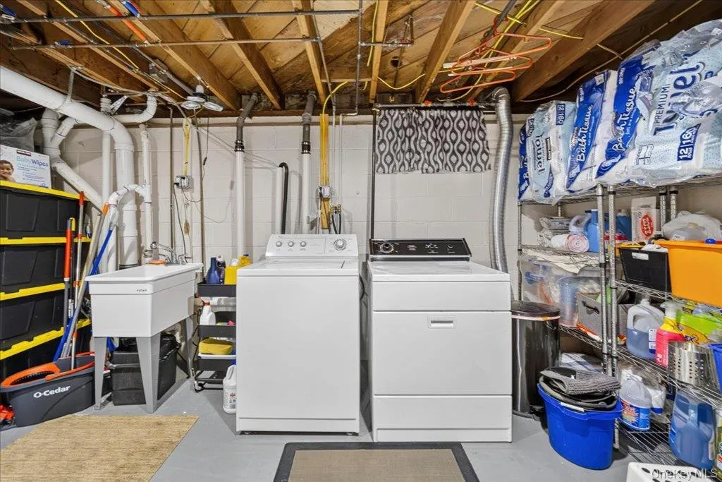 33 Terrace Avenue, Ramapo, NY, 3 Bedrooms Bedrooms, 5 Rooms Rooms,2 BathroomsBathrooms,Residential,For Rent,Terrace,0,1006722 33 Terrace Avenue, Ramapo, NY, 3 Bedrooms Bedrooms, 5 Rooms Rooms,2 BathroomsBathrooms,Residential,For Rent,Terrace,0,1006722