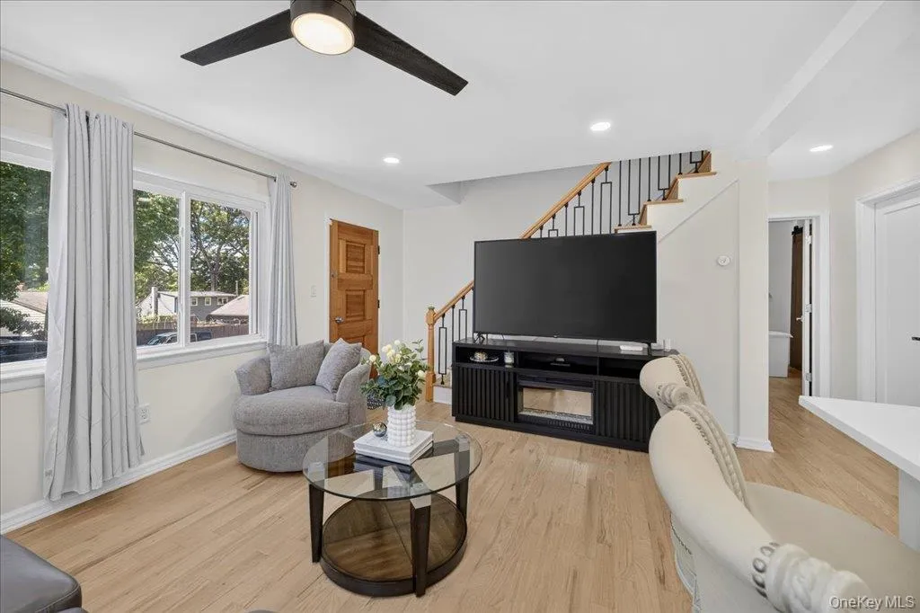 33 Terrace Avenue, Ramapo, NY, 3 Bedrooms Bedrooms, 5 Rooms Rooms,2 BathroomsBathrooms,Residential,For Rent,Terrace,0,1006722 33 Terrace Avenue, Ramapo, NY, 3 Bedrooms Bedrooms, 5 Rooms Rooms,2 BathroomsBathrooms,Residential,For Rent,Terrace,0,1006722