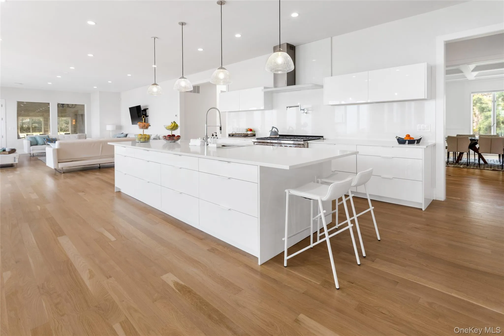 1 Osprey Court, Brookhaven, NY, 11 Bedrooms Bedrooms, 22 Rooms Rooms,11 BathroomsBathrooms,Residential,For Rent,Osprey,0,1006724 1 Osprey Court, Brookhaven, NY, 11 Bedrooms Bedrooms, 22 Rooms Rooms,11 BathroomsBathrooms,Residential,For Rent,Osprey,0,1006724