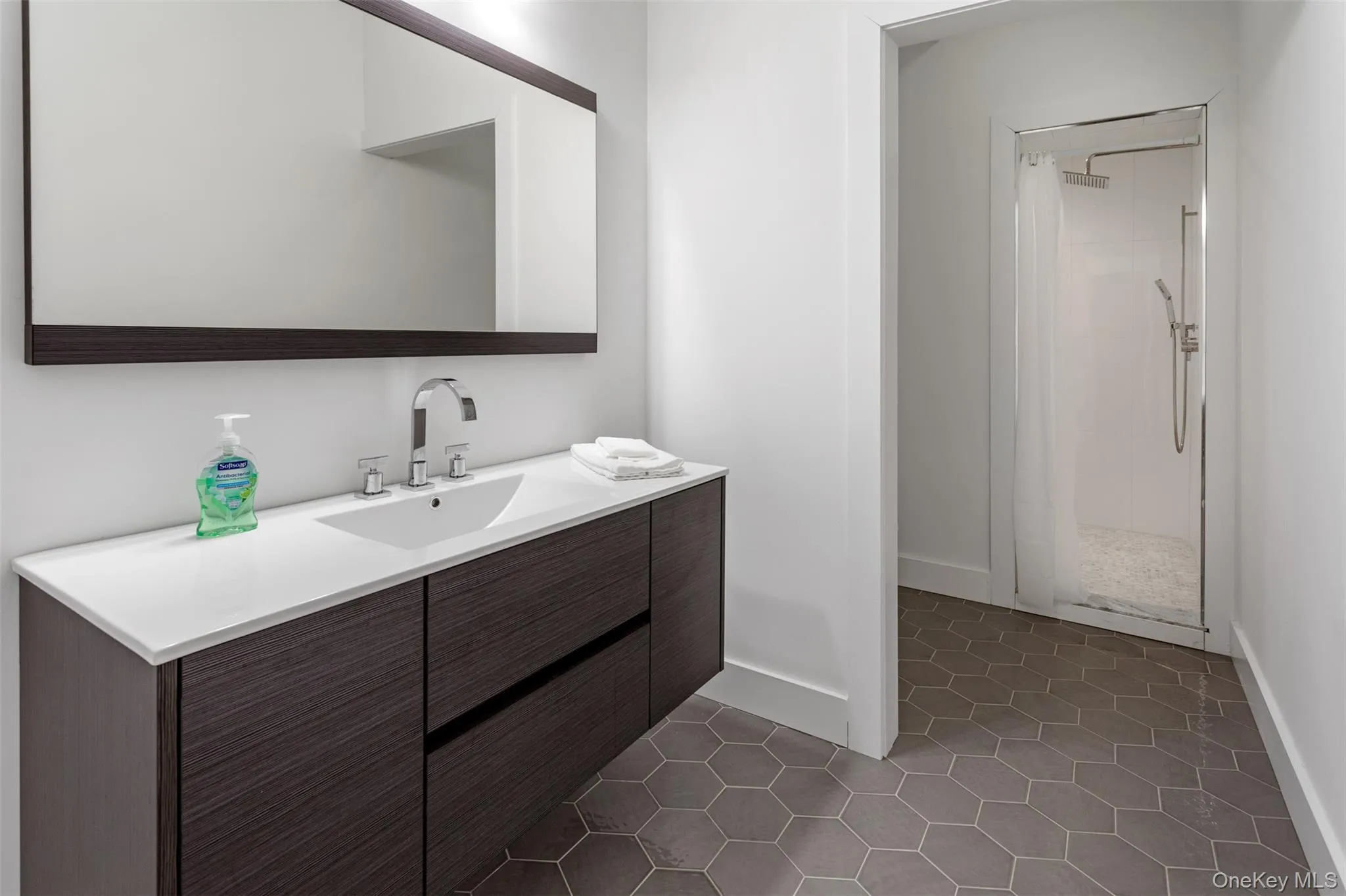 1 Osprey Court, Brookhaven, NY, 11 Bedrooms Bedrooms, 22 Rooms Rooms,11 BathroomsBathrooms,Residential,For Rent,Osprey,0,1006724 1 Osprey Court, Brookhaven, NY, 11 Bedrooms Bedrooms, 22 Rooms Rooms,11 BathroomsBathrooms,Residential,For Rent,Osprey,0,1006724