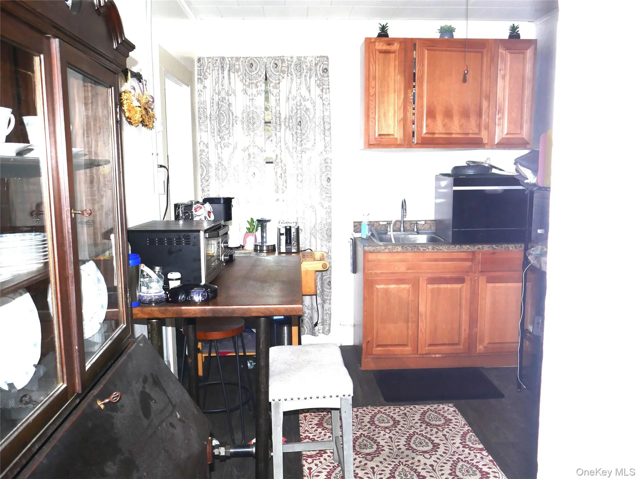19 Main, Wappinger, NY, 1 Bedroom Bedrooms, 4 Rooms Rooms,1 BathroomBathrooms,Residential Lease,For Rent,Main,0,1006725 19 Main, Wappinger, NY, 1 Bedroom Bedrooms, 4 Rooms Rooms,1 BathroomBathrooms,Residential Lease,For Rent,Main,0,1006725