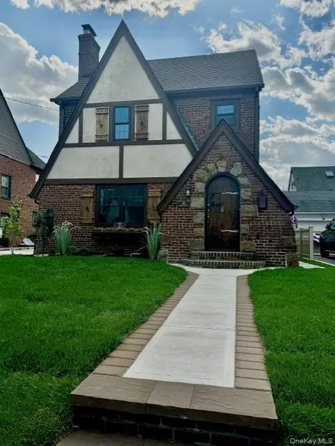 191 Brixton Road, Hempstead, NY, 4 Bedrooms Bedrooms, 9 Rooms Rooms,2 BathroomsBathrooms,Residential,For Rent,Brixton,0,1006728 191 Brixton Road, Hempstead, NY, 4 Bedrooms Bedrooms, 9 Rooms Rooms,2 BathroomsBathrooms,Residential,For Rent,Brixton,0,1006728
