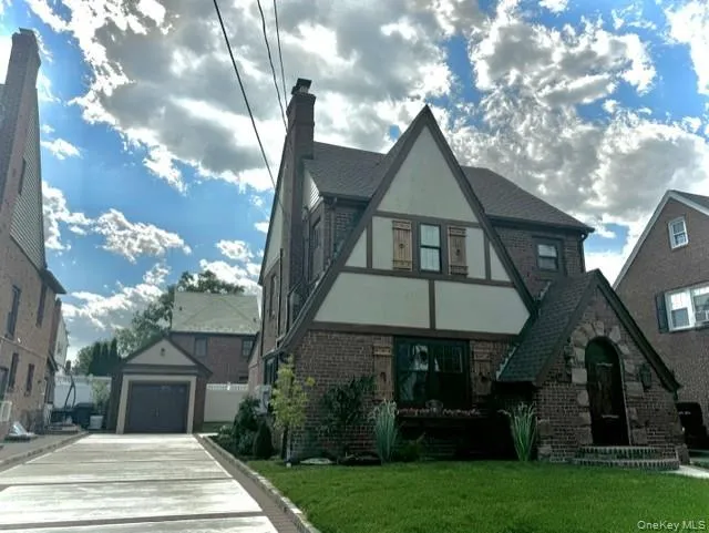 191 Brixton Road, Hempstead, NY, 4 Bedrooms Bedrooms, 9 Rooms Rooms,2 BathroomsBathrooms,Residential,For Rent,Brixton,0,1006728 191 Brixton Road, Hempstead, NY, 4 Bedrooms Bedrooms, 9 Rooms Rooms,2 BathroomsBathrooms,Residential,For Rent,Brixton,0,1006728