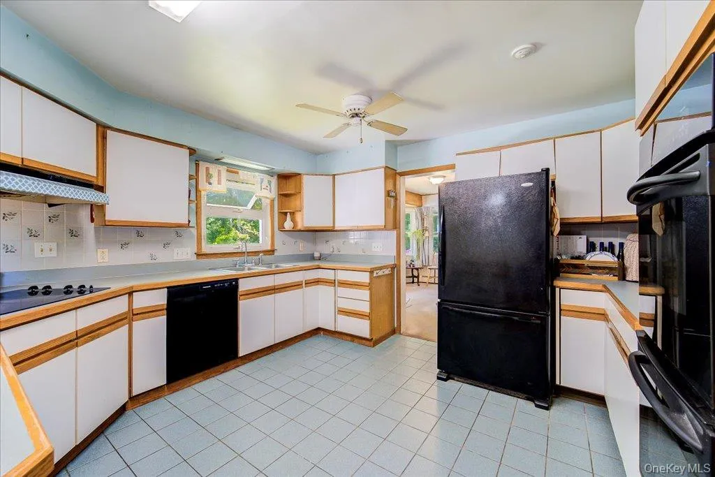 26 Russell Road, Wappinger, NY, 3 Bedrooms Bedrooms, 3 Rooms Rooms,2 BathroomsBathrooms,Residential,For Rent,Russell,0,1006731 26 Russell Road, Wappinger, NY, 3 Bedrooms Bedrooms, 3 Rooms Rooms,2 BathroomsBathrooms,Residential,For Rent,Russell,0,1006731