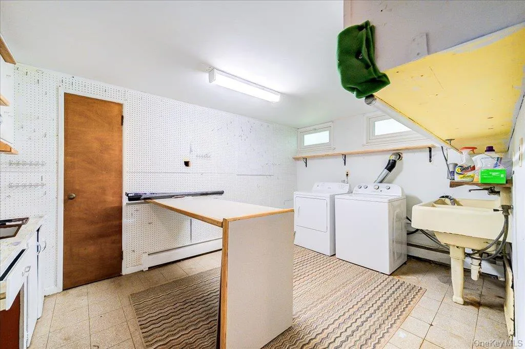 26 Russell Road, Wappinger, NY, 3 Bedrooms Bedrooms, 3 Rooms Rooms,2 BathroomsBathrooms,Residential,For Rent,Russell,0,1006731 26 Russell Road, Wappinger, NY, 3 Bedrooms Bedrooms, 3 Rooms Rooms,2 BathroomsBathrooms,Residential,For Rent,Russell,0,1006731