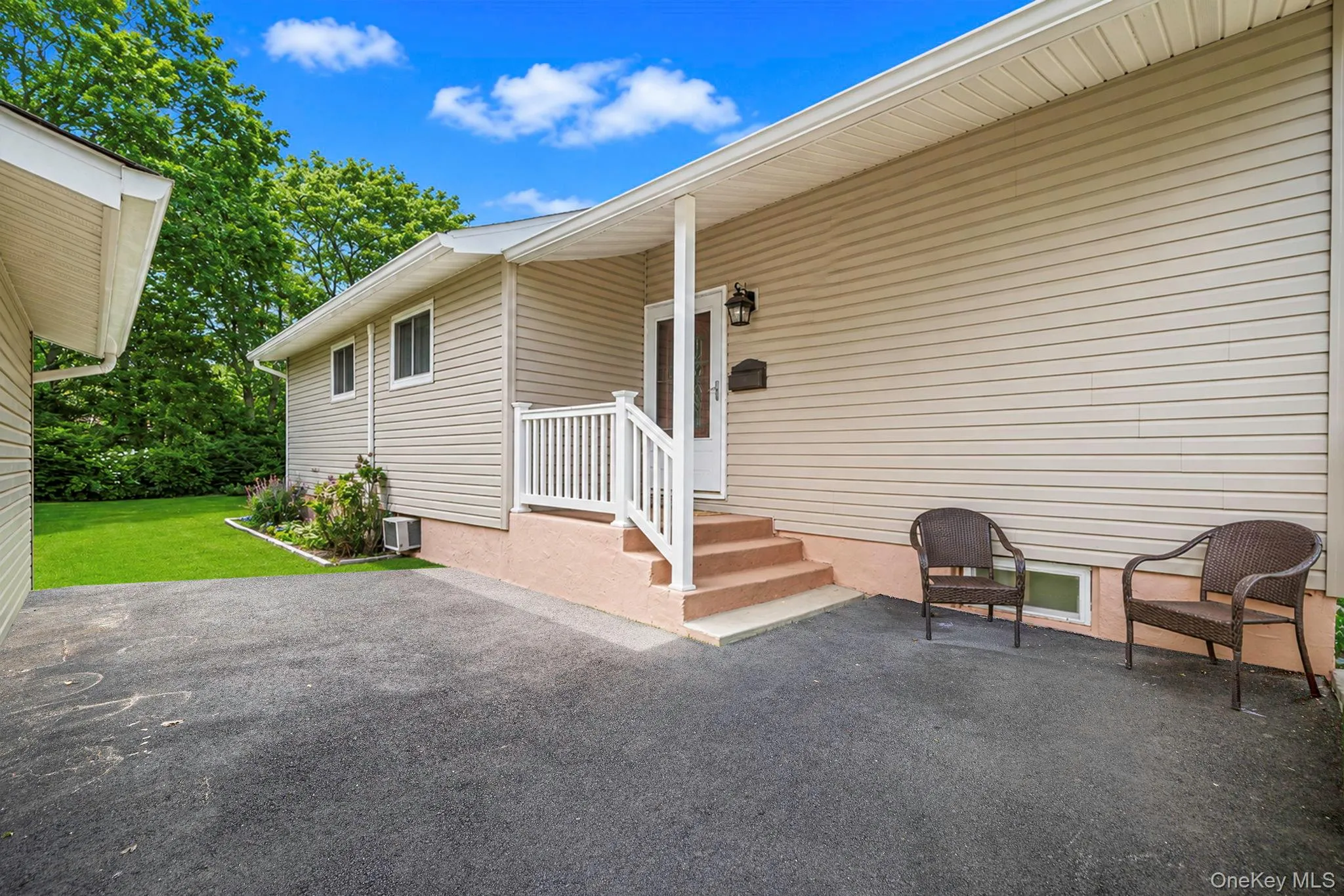 425 Old Country Road, Babylon, NY, 3 Bedrooms Bedrooms, 11 Rooms Rooms,2 BathroomsBathrooms,Residential,For Rent,Old Country,0,1006733 425 Old Country Road, Babylon, NY, 3 Bedrooms Bedrooms, 11 Rooms Rooms,2 BathroomsBathrooms,Residential,For Rent,Old Country,0,1006733