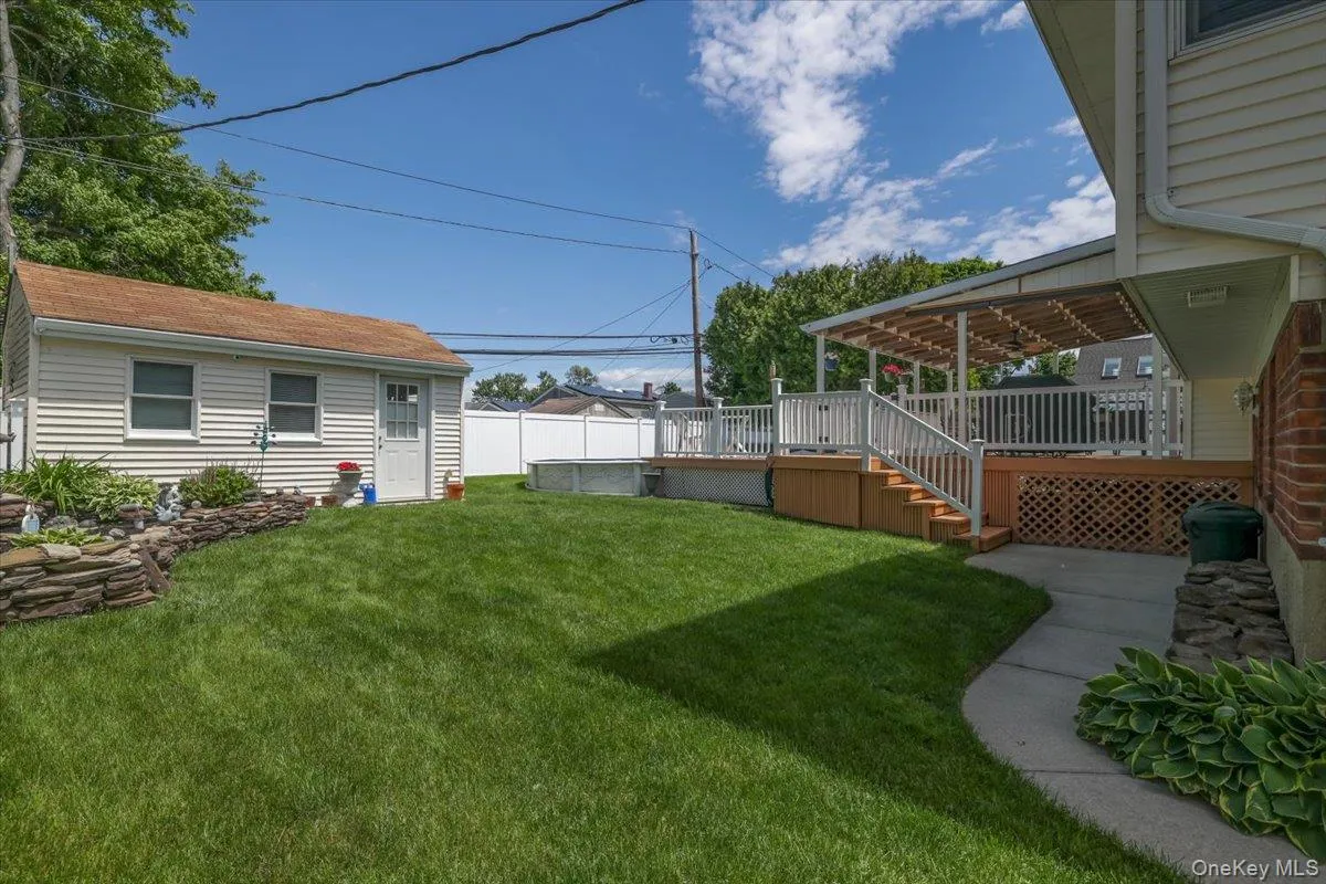 11 Damin Drive, Oyster Bay, NY, 3 Bedrooms Bedrooms, 7 Rooms Rooms,2 BathroomsBathrooms,Residential,For Rent,Damin,0,1006734 11 Damin Drive, Oyster Bay, NY, 3 Bedrooms Bedrooms, 7 Rooms Rooms,2 BathroomsBathrooms,Residential,For Rent,Damin,0,1006734