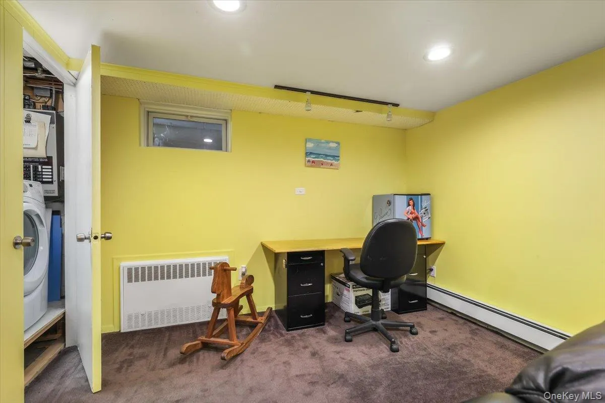 11 Damin Drive, Oyster Bay, NY, 3 Bedrooms Bedrooms, 7 Rooms Rooms,2 BathroomsBathrooms,Residential,For Rent,Damin,0,1006734 11 Damin Drive, Oyster Bay, NY, 3 Bedrooms Bedrooms, 7 Rooms Rooms,2 BathroomsBathrooms,Residential,For Rent,Damin,0,1006734