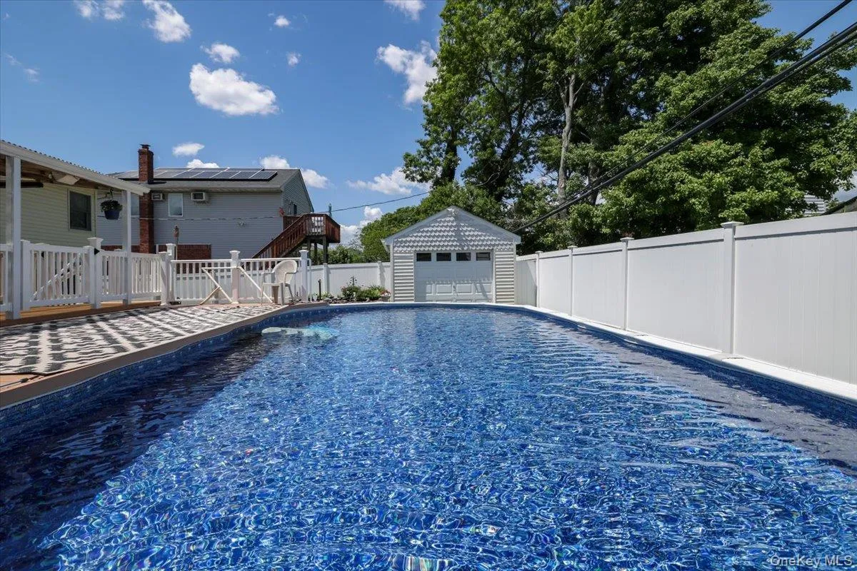11 Damin Drive, Oyster Bay, NY, 3 Bedrooms Bedrooms, 7 Rooms Rooms,2 BathroomsBathrooms,Residential,For Rent,Damin,0,1006734 11 Damin Drive, Oyster Bay, NY, 3 Bedrooms Bedrooms, 7 Rooms Rooms,2 BathroomsBathrooms,Residential,For Rent,Damin,0,1006734