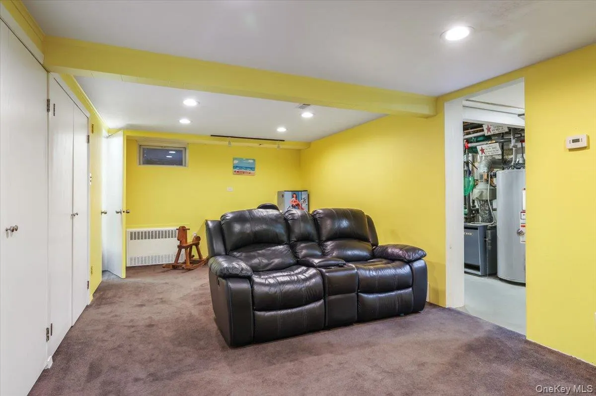 11 Damin Drive, Oyster Bay, NY, 3 Bedrooms Bedrooms, 7 Rooms Rooms,2 BathroomsBathrooms,Residential,For Rent,Damin,0,1006734 11 Damin Drive, Oyster Bay, NY, 3 Bedrooms Bedrooms, 7 Rooms Rooms,2 BathroomsBathrooms,Residential,For Rent,Damin,0,1006734
