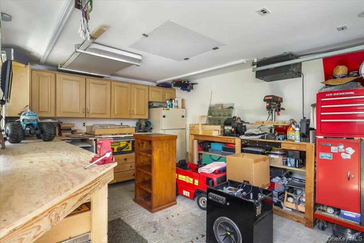 11 Damin Drive, Oyster Bay, NY, 3 Bedrooms Bedrooms, 7 Rooms Rooms,2 BathroomsBathrooms,Residential,For Rent,Damin,0,1006734 11 Damin Drive, Oyster Bay, NY, 3 Bedrooms Bedrooms, 7 Rooms Rooms,2 BathroomsBathrooms,Residential,For Rent,Damin,0,1006734