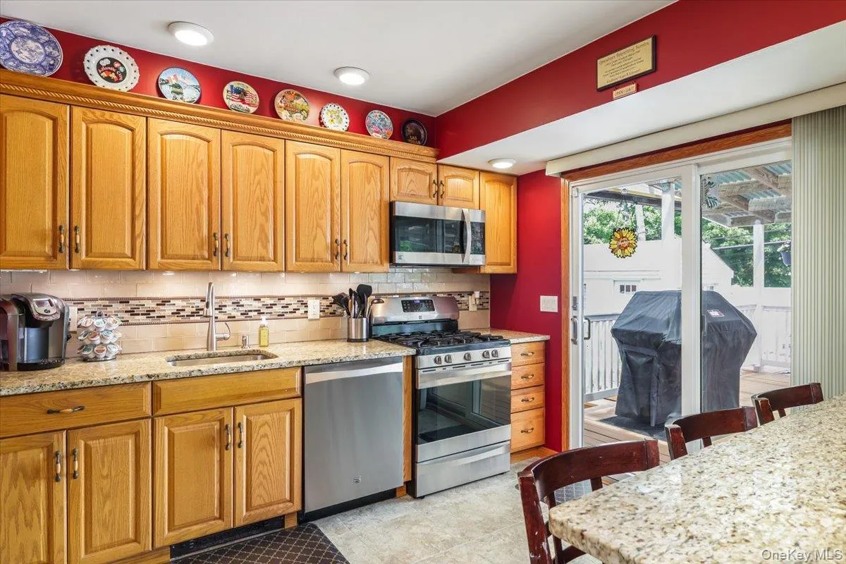 11 Damin Drive, Oyster Bay, NY, 3 Bedrooms Bedrooms, 7 Rooms Rooms,2 BathroomsBathrooms,Residential,For Rent,Damin,0,1006734 11 Damin Drive, Oyster Bay, NY, 3 Bedrooms Bedrooms, 7 Rooms Rooms,2 BathroomsBathrooms,Residential,For Rent,Damin,0,1006734