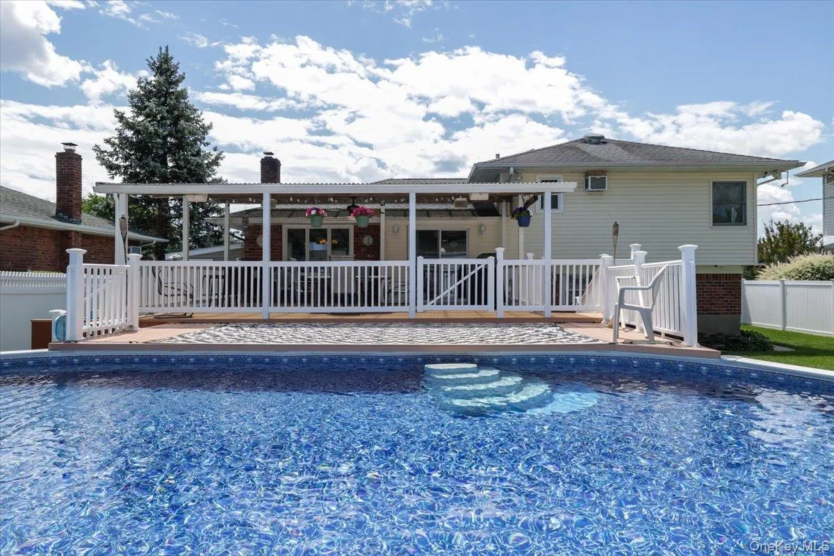 11 Damin Drive, Oyster Bay, NY, 3 Bedrooms Bedrooms, 7 Rooms Rooms,2 BathroomsBathrooms,Residential,For Rent,Damin,0,1006734 11 Damin Drive, Oyster Bay, NY, 3 Bedrooms Bedrooms, 7 Rooms Rooms,2 BathroomsBathrooms,Residential,For Rent,Damin,0,1006734