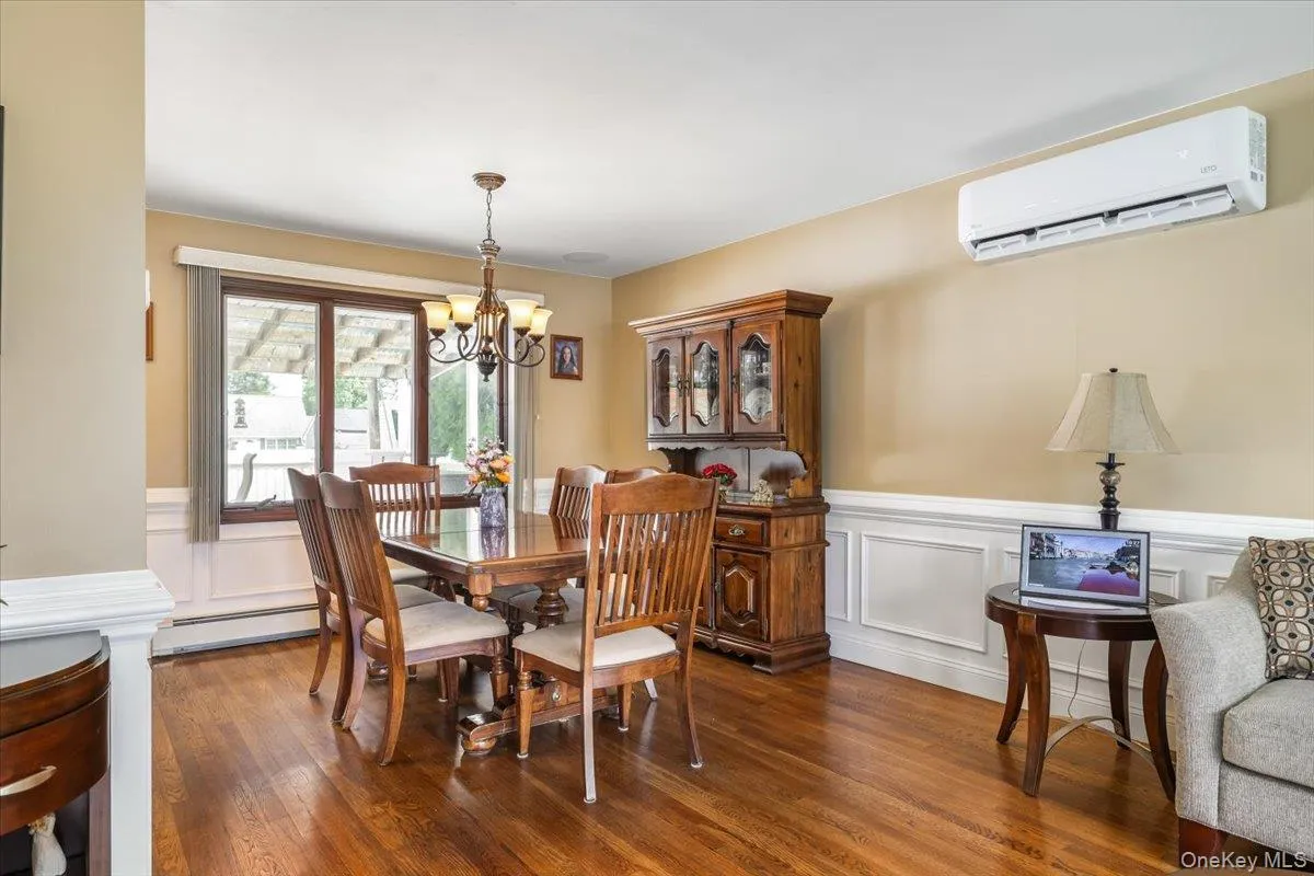 11 Damin Drive, Oyster Bay, NY, 3 Bedrooms Bedrooms, 7 Rooms Rooms,2 BathroomsBathrooms,Residential,For Rent,Damin,0,1006734 11 Damin Drive, Oyster Bay, NY, 3 Bedrooms Bedrooms, 7 Rooms Rooms,2 BathroomsBathrooms,Residential,For Rent,Damin,0,1006734