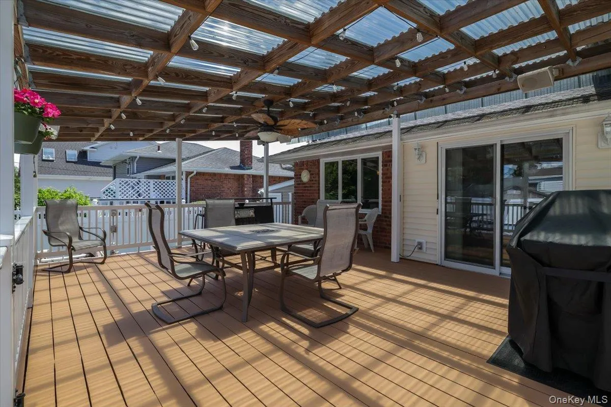 11 Damin Drive, Oyster Bay, NY, 3 Bedrooms Bedrooms, 7 Rooms Rooms,2 BathroomsBathrooms,Residential,For Rent,Damin,0,1006734 11 Damin Drive, Oyster Bay, NY, 3 Bedrooms Bedrooms, 7 Rooms Rooms,2 BathroomsBathrooms,Residential,For Rent,Damin,0,1006734