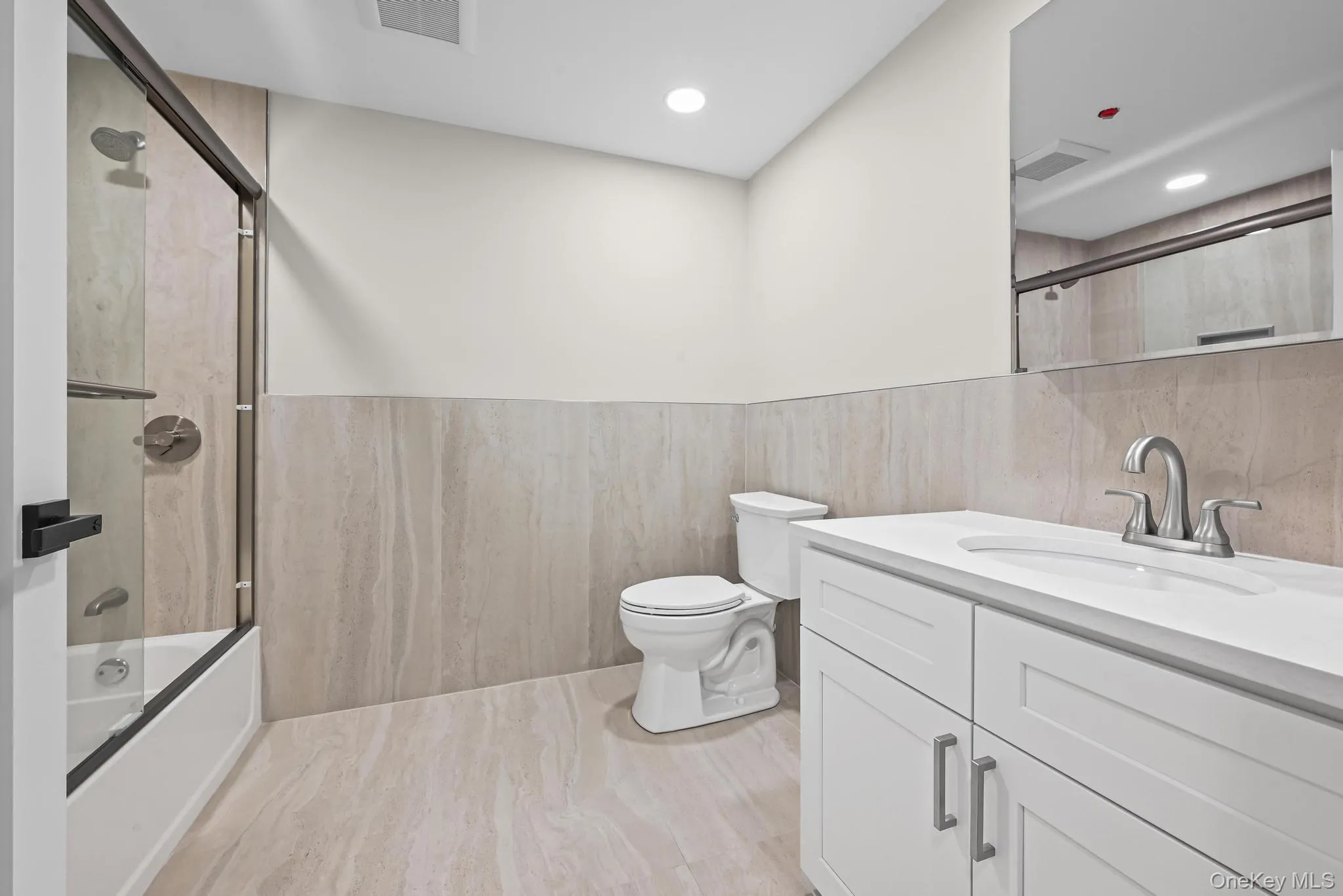 80 Division Street, Brookhaven, NY, 1 Bedroom Bedrooms, 4 Rooms Rooms,1 BathroomBathrooms,Residential Lease,For Rent,Division,0,1006735 80 Division Street, Brookhaven, NY, 1 Bedroom Bedrooms, 4 Rooms Rooms,1 BathroomBathrooms,Residential Lease,For Rent,Division,0,1006735