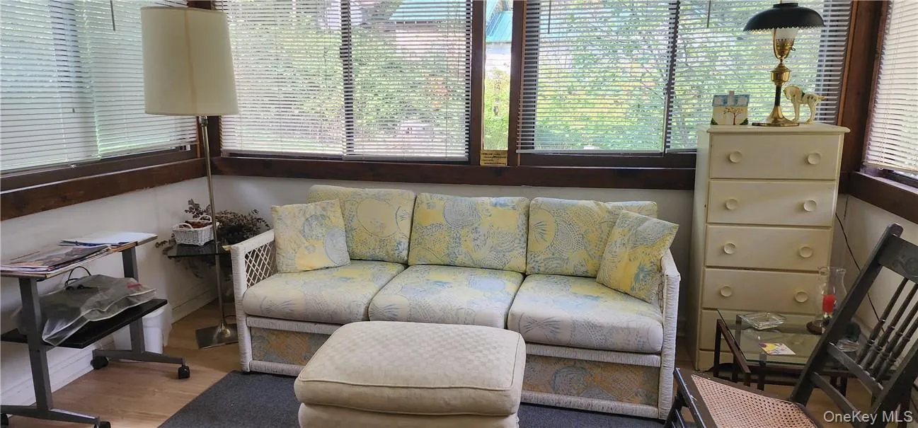 32 Brookside Drive, Neversink, NY, 4 Bedrooms Bedrooms, 7 Rooms Rooms,2 BathroomsBathrooms,Residential,For Rent,Brookside,0,1006736 32 Brookside Drive, Neversink, NY, 4 Bedrooms Bedrooms, 7 Rooms Rooms,2 BathroomsBathrooms,Residential,For Rent,Brookside,0,1006736