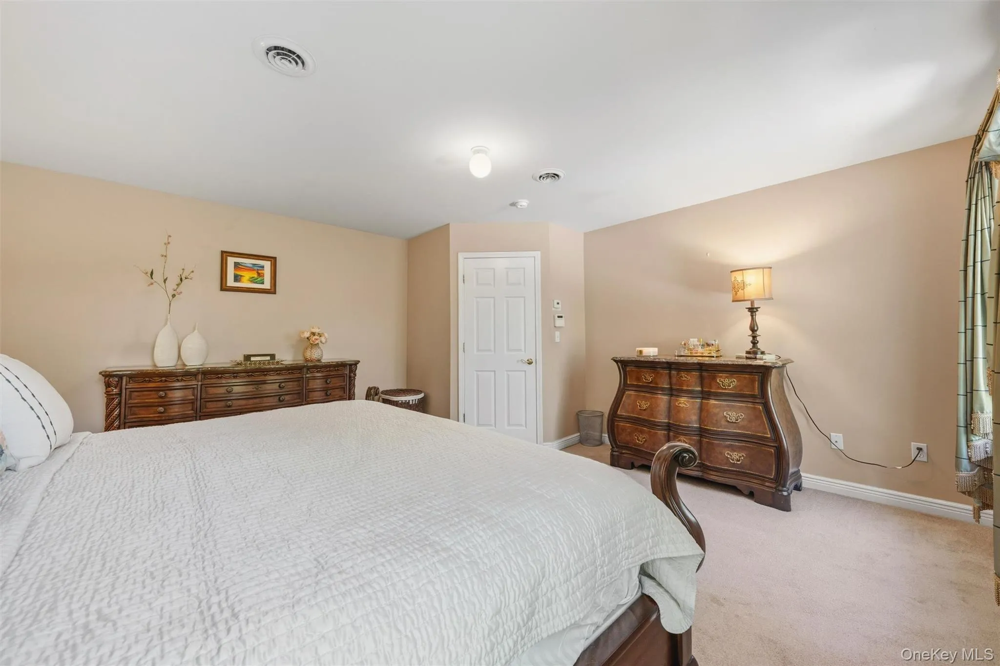 8 Wayne Court, Middletown, NY, 4 Bedrooms Bedrooms, 9 Rooms Rooms,2 BathroomsBathrooms,Residential,For Rent,Wayne,0,1006739 8 Wayne Court, Middletown, NY, 4 Bedrooms Bedrooms, 9 Rooms Rooms,2 BathroomsBathrooms,Residential,For Rent,Wayne,0,1006739