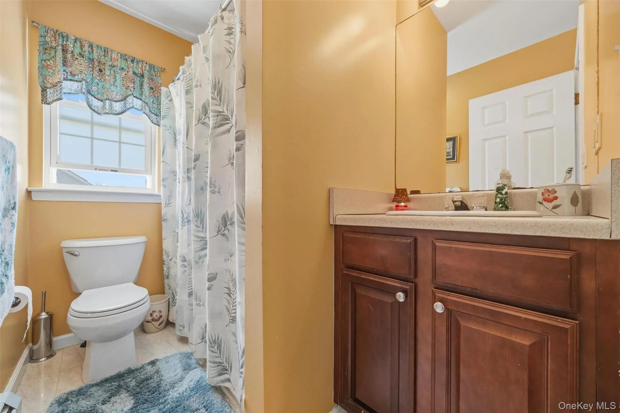 Full Bathroom on Second Floor Full Bathroom on Second Floor