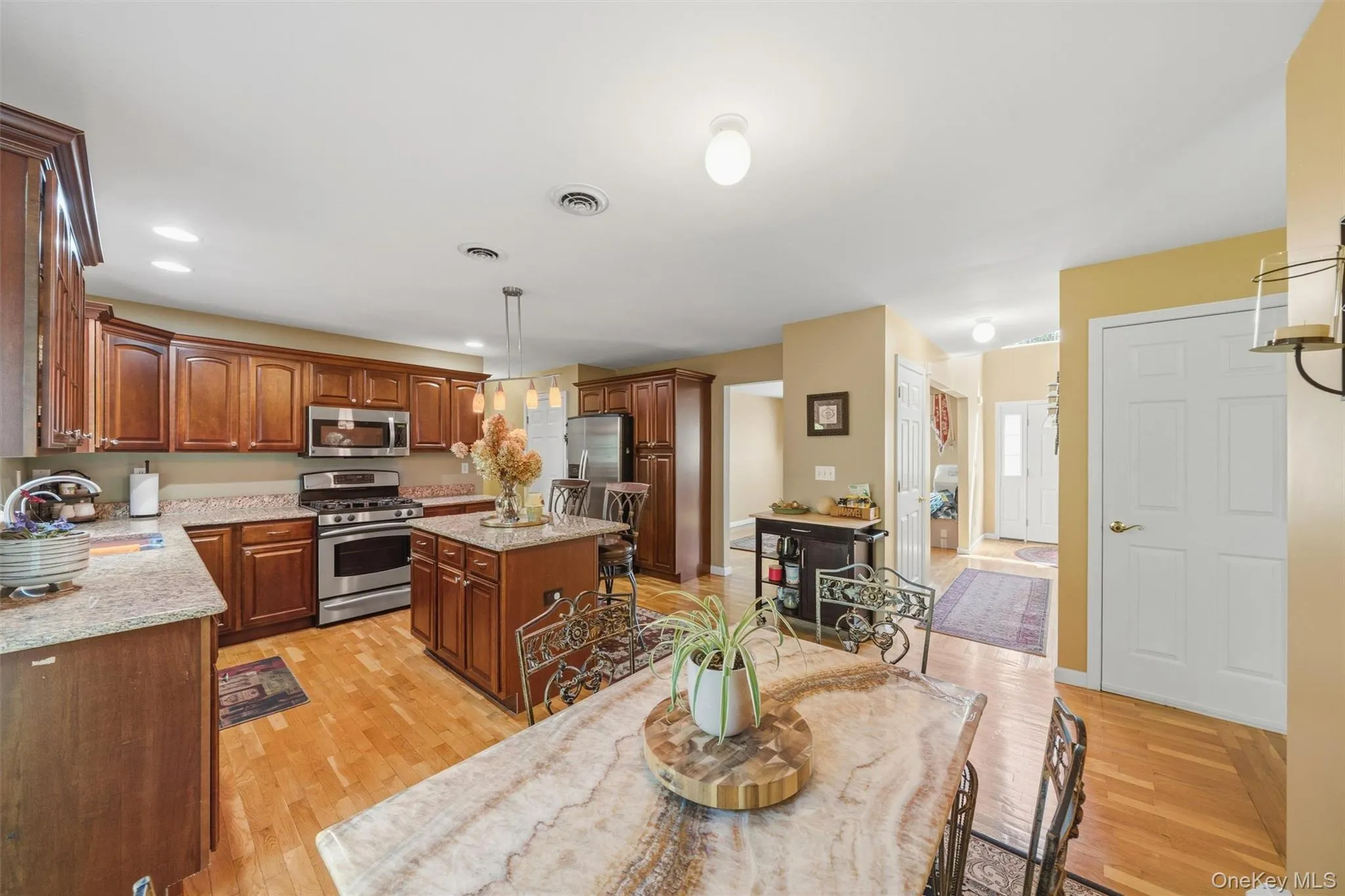 8 Wayne Court, Middletown, NY, 4 Bedrooms Bedrooms, 9 Rooms Rooms,2 BathroomsBathrooms,Residential,For Rent,Wayne,0,1006739 8 Wayne Court, Middletown, NY, 4 Bedrooms Bedrooms, 9 Rooms Rooms,2 BathroomsBathrooms,Residential,For Rent,Wayne,0,1006739