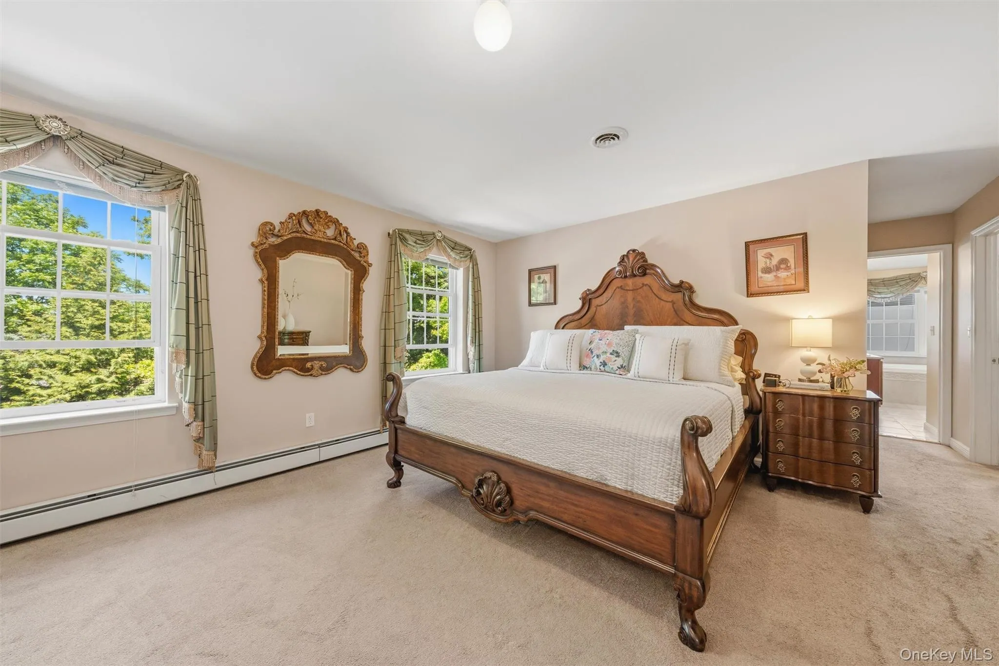 Large Primary Bedroom Suite Large Primary Bedroom Suite