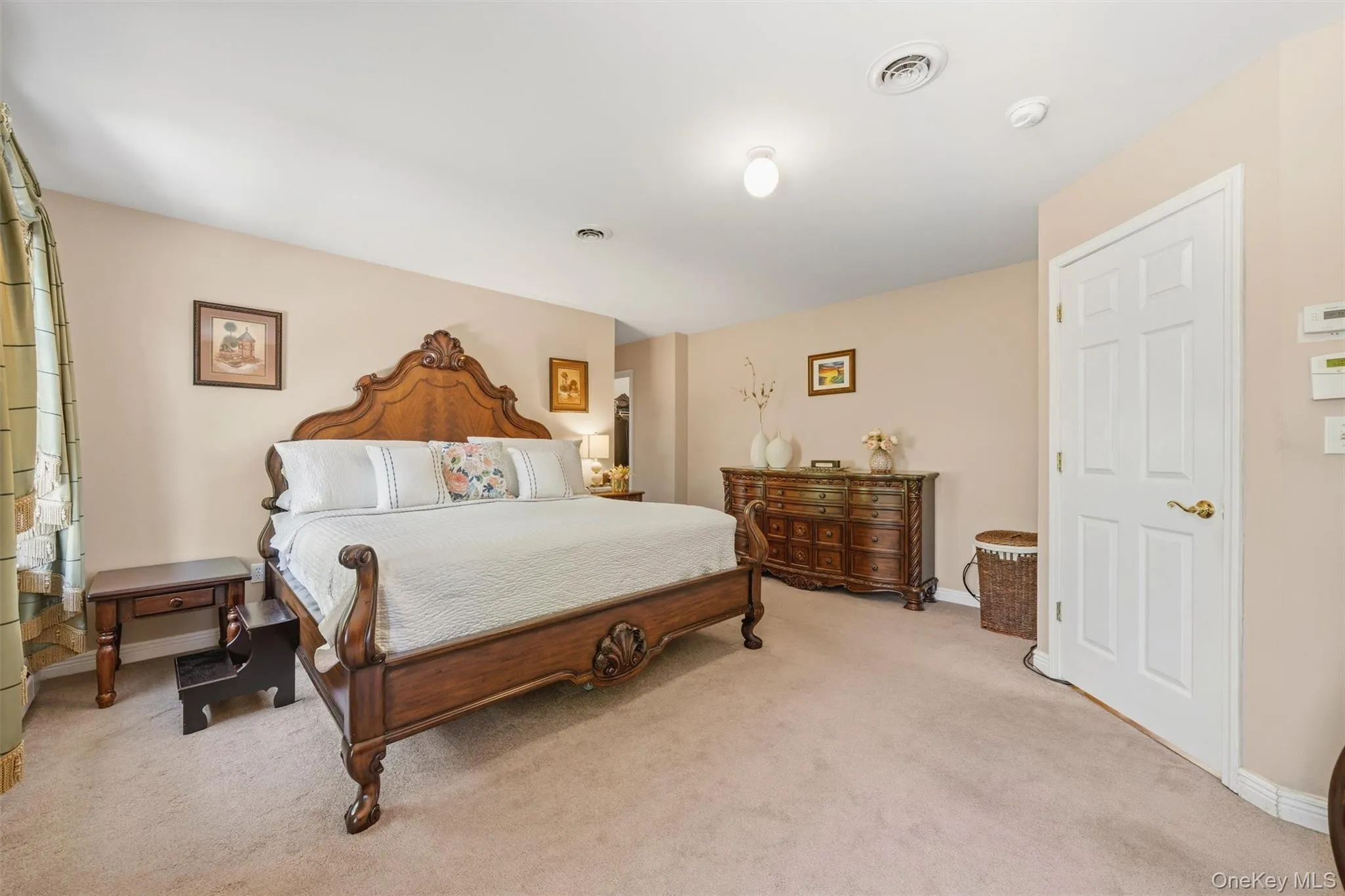 8 Wayne Court, Middletown, NY, 4 Bedrooms Bedrooms, 9 Rooms Rooms,2 BathroomsBathrooms,Residential,For Rent,Wayne,0,1006739 8 Wayne Court, Middletown, NY, 4 Bedrooms Bedrooms, 9 Rooms Rooms,2 BathroomsBathrooms,Residential,For Rent,Wayne,0,1006739