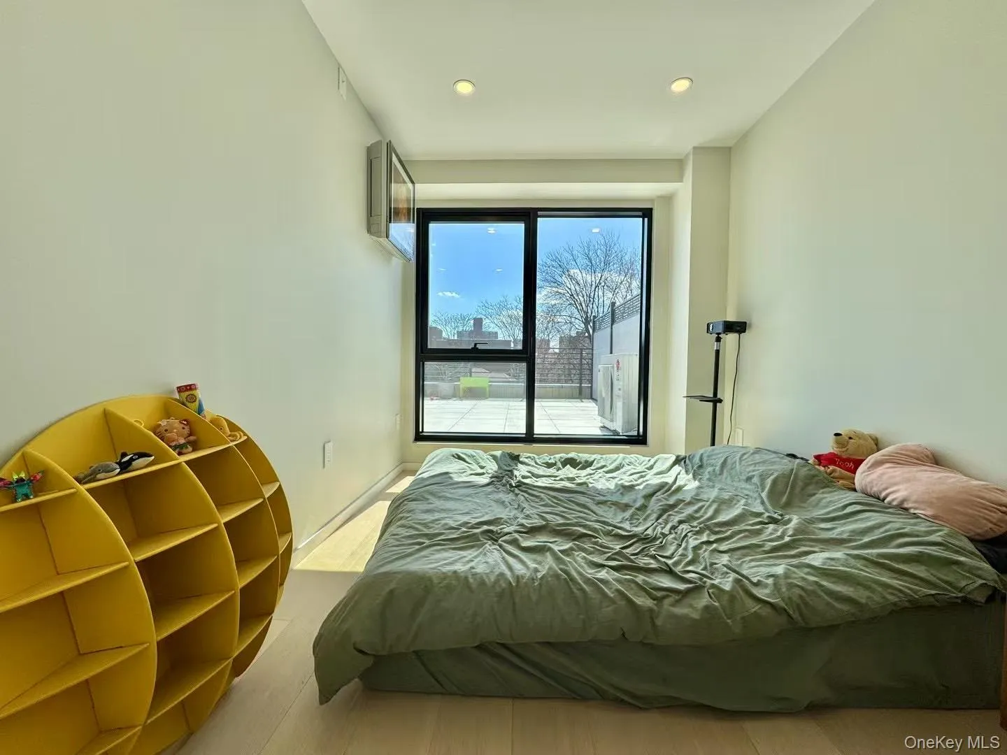 4022 61st Street, New York, NY, 1 Bedroom Bedrooms, 3 Rooms Rooms,1 BathroomBathrooms,Residential Lease,For Rent,61st,0,1006742 4022 61st Street, New York, NY, 1 Bedroom Bedrooms, 3 Rooms Rooms,1 BathroomBathrooms,Residential Lease,For Rent,61st,0,1006742