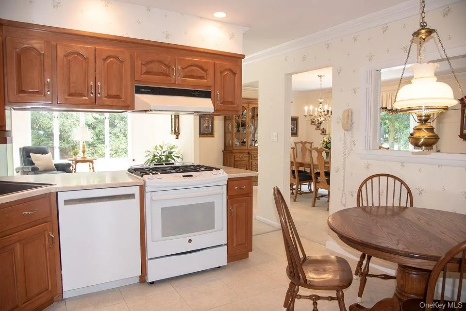 55 Summit Road, Ramapo, NY, 3 Bedrooms Bedrooms, 11 Rooms Rooms,2 BathroomsBathrooms,Residential,For Rent,Summit,0,1006746 55 Summit Road, Ramapo, NY, 3 Bedrooms Bedrooms, 11 Rooms Rooms,2 BathroomsBathrooms,Residential,For Rent,Summit,0,1006746