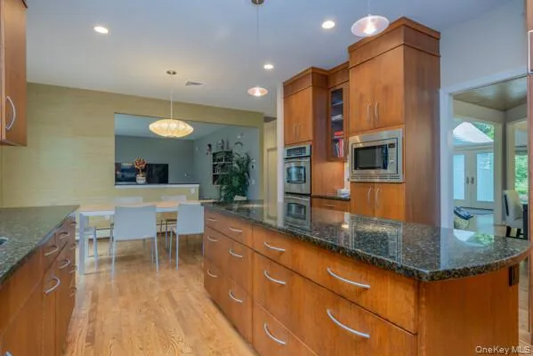 Granite and composite stone counters Granite and composite stone counters